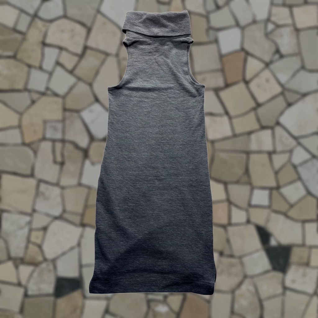 Banana Republic VINTAGE Banana Republic Gray Sleeveless Turtleneck Dress XS Women Midi Knee Length Ribbed Zippers Bodycon Size XS / US 0-2 / IT 36-38 - 1 Thumbnail