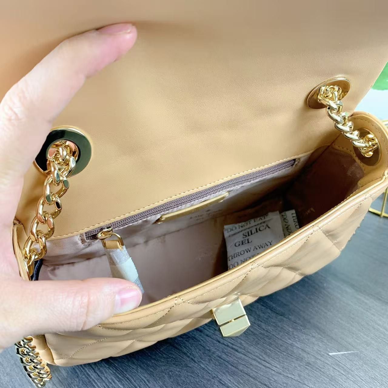 Kate Spade Kate Spade KJ949 Carey Quilted Small Flap Crossbody Mousse Size ONE SIZE - 6 Thumbnail