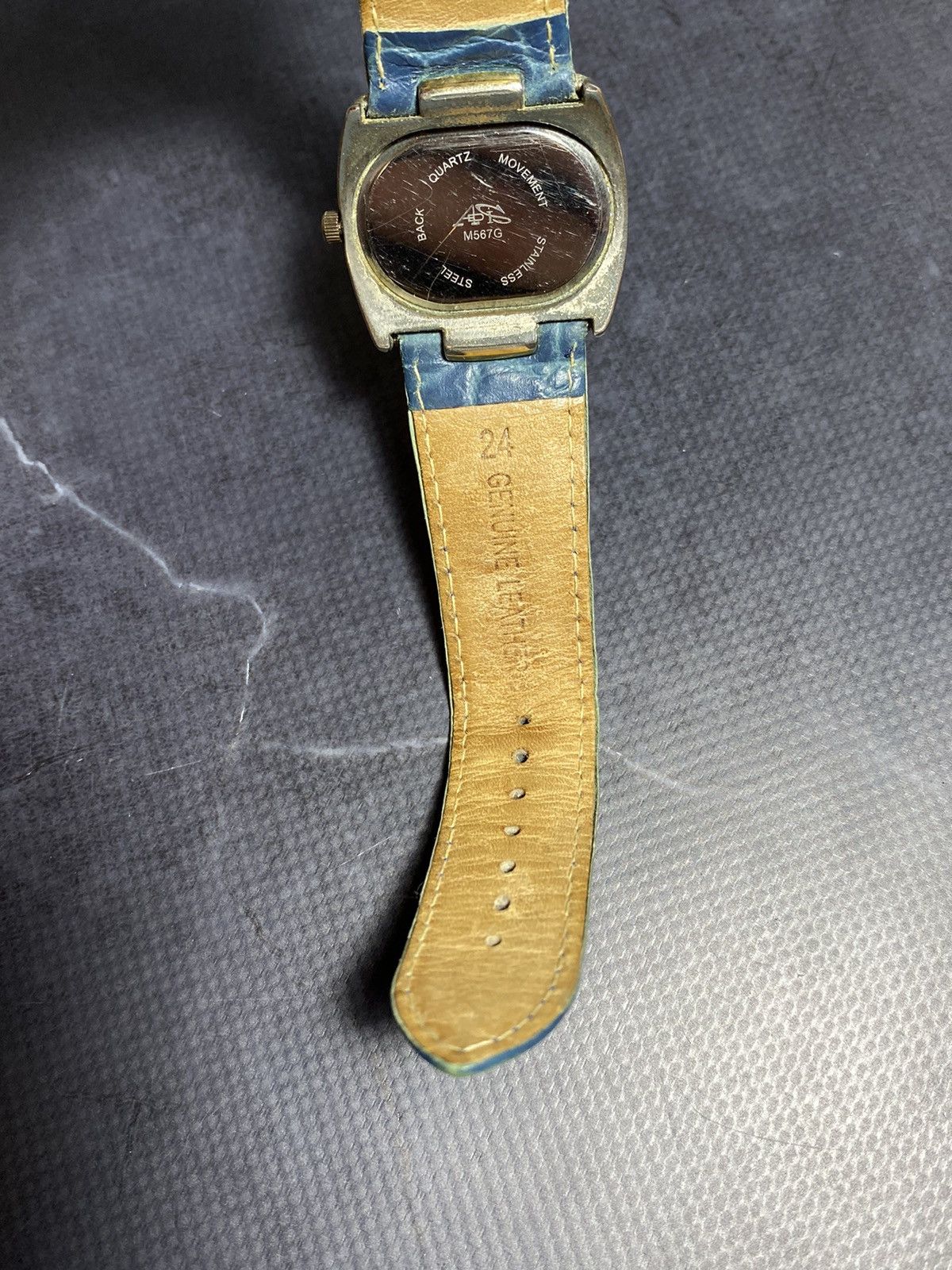 Japanese Brand Luxury Gold Crystal Watch | Vintage Design Size ONE SIZE - 12 Thumbnail