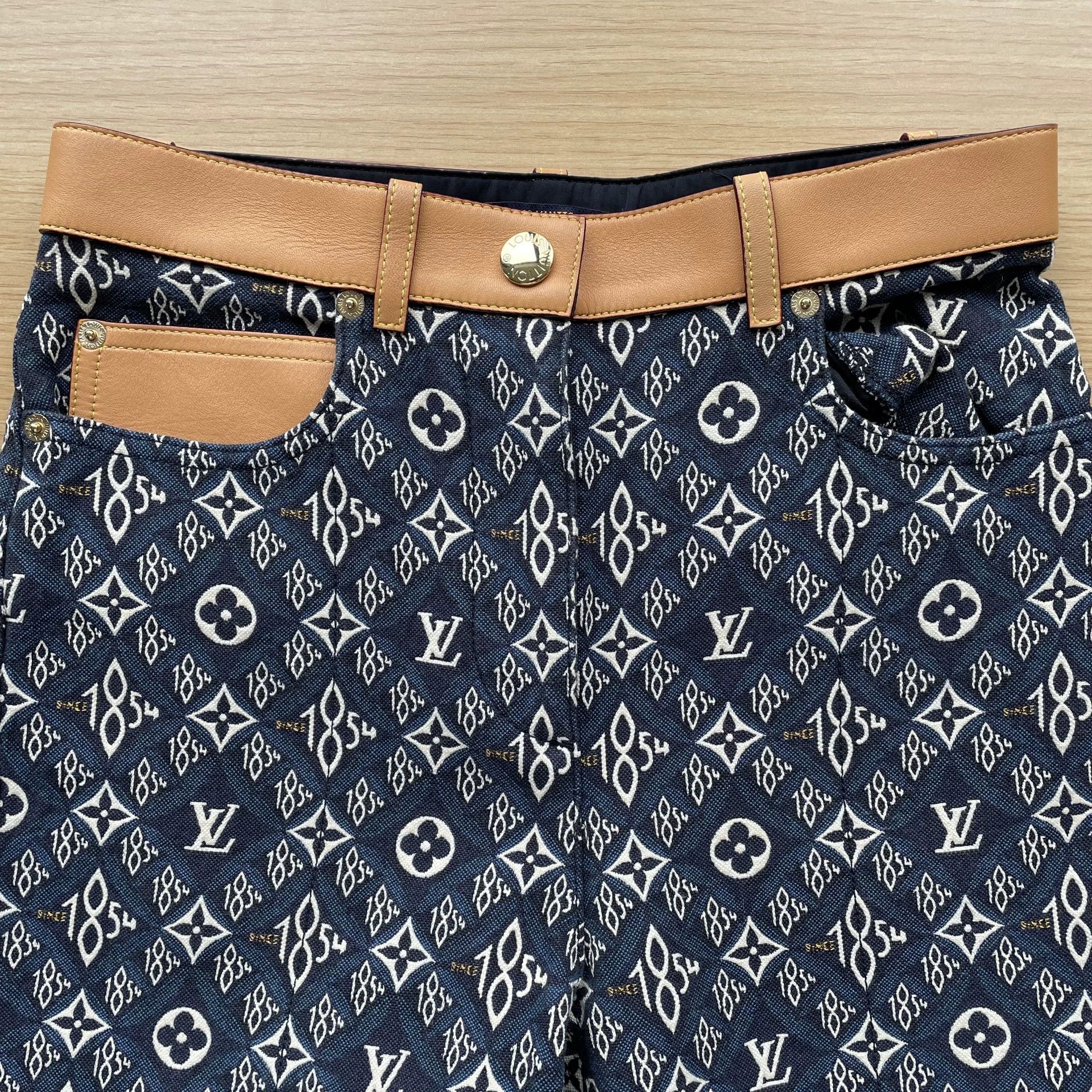Louis Vuitton LOUIS VUITTON women's blue logo zipper pocket pants 34 Size 25" / US 0 / IT 36 - 3 Thumbnail