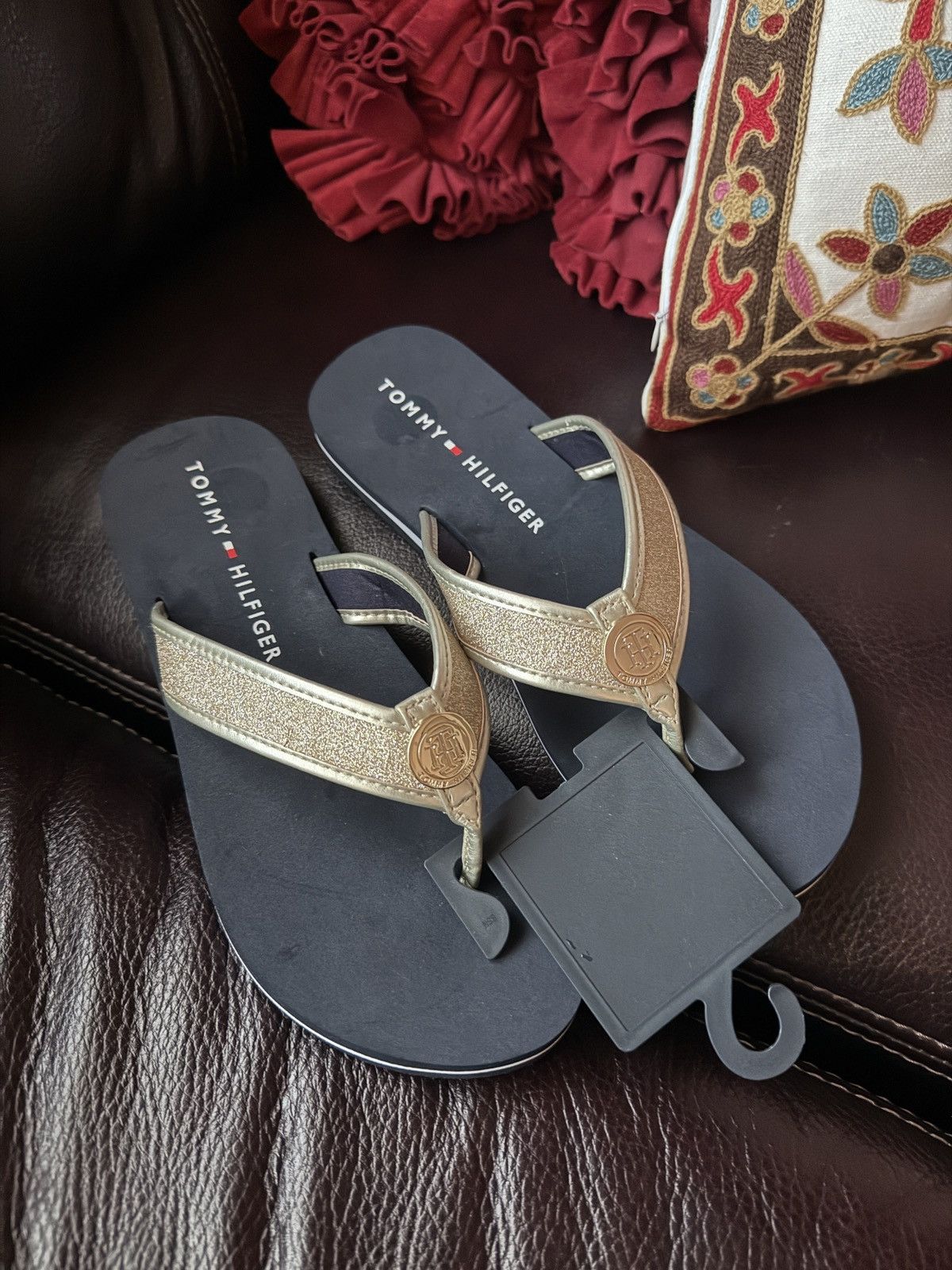 Tommy Hilfiger TOMMY HILFIGER Glitter Sandals Flip flops 9 Womens Navy Gold Size US 9 / IT 39 - 2 Thumbnail