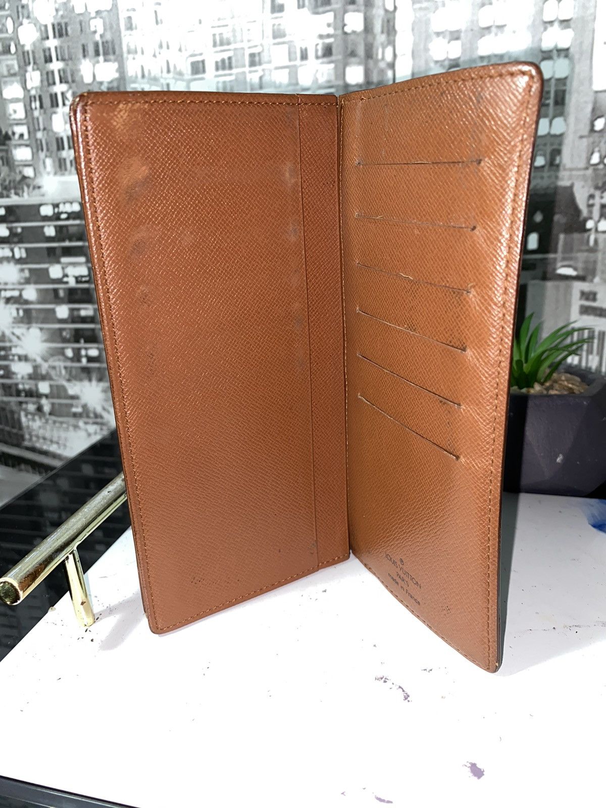 Louis Vuitton Authentic Louis Vuitton Checkbook Holder Size ONE SIZE - 5 Thumbnail