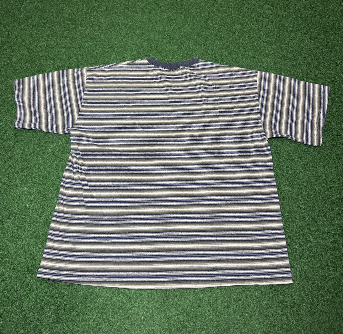 Vintage Vintage 90s Stripped Skater Surfer Grunge Lrg Baggy T Shirt Size US L / EU 52-54 / 3 - 3 Thumbnail