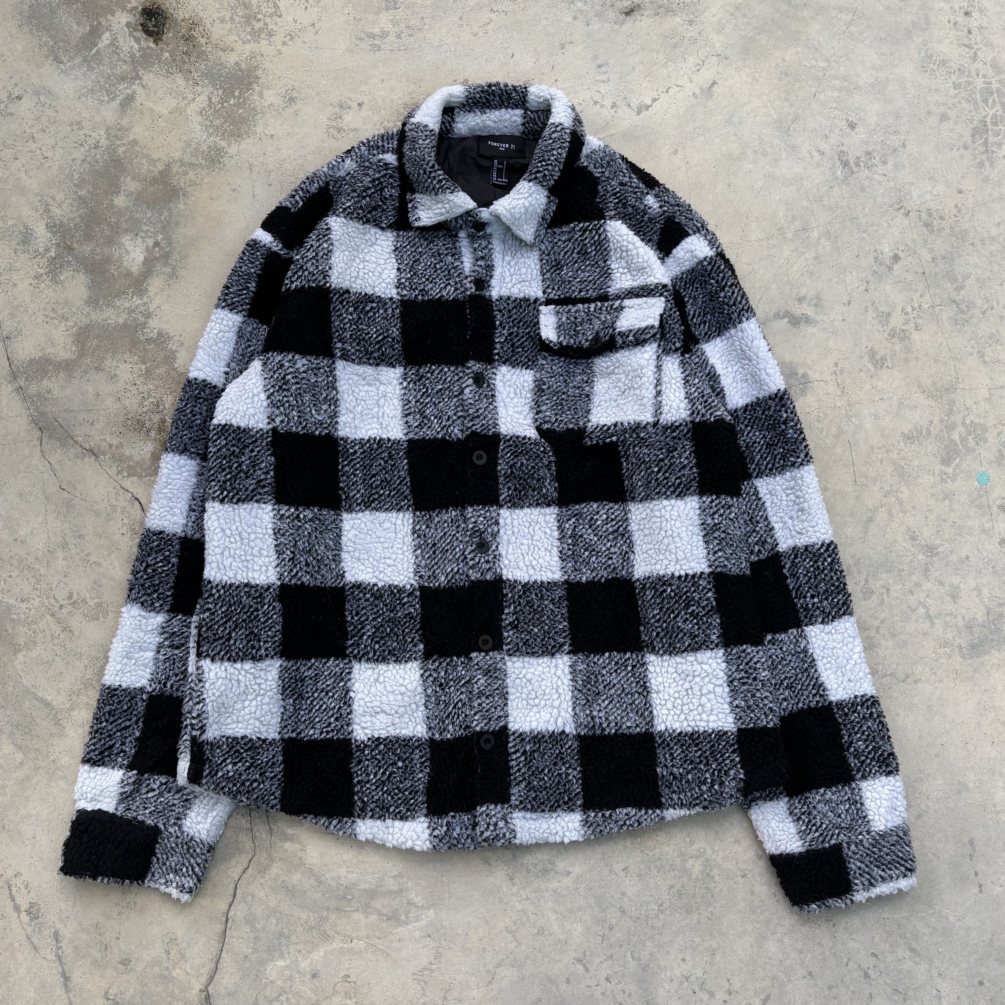 Forever 21 Black & White Sherpa Fleece Checkered Overshirt Size US M / EU 48-50 / 2 - 6 Thumbnail