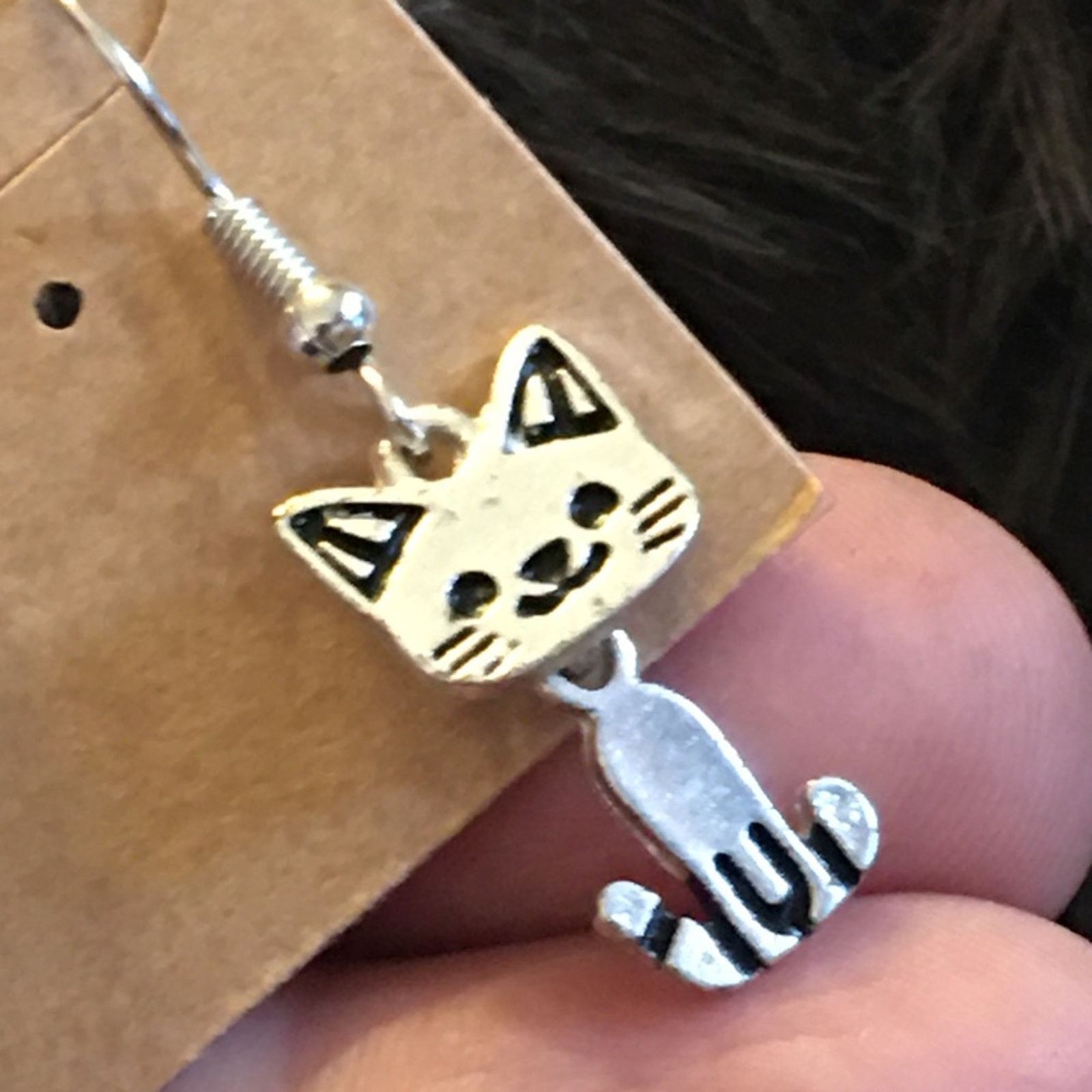 Jewelry Kitty cat dangle body interactive earrings Size ONE SIZE - 3 Thumbnail