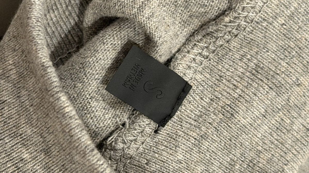 Fear of God FOG Essentials FW24 Dark Heather Crewneck Tee Size S Size US S / EU 44-46 / 1 - 5 Thumbnail