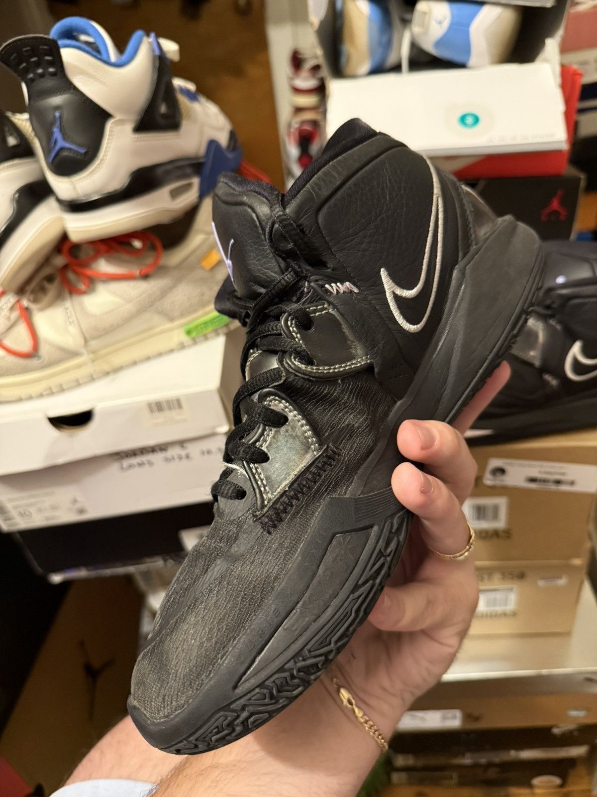 Nike Nike Kyrie size 9.5 Size US 9.5 / EU 42-43 - 3 Thumbnail