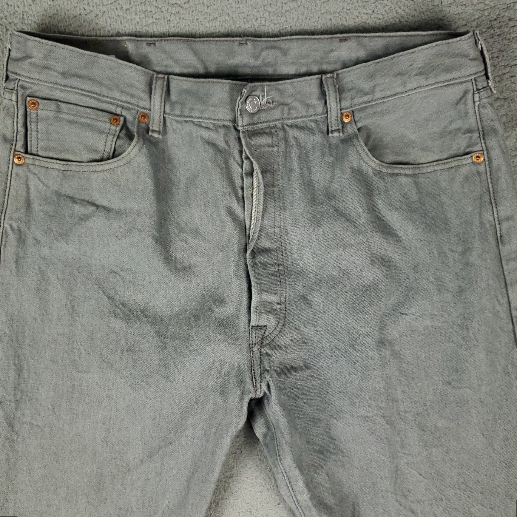 Levi's LEVI'S 501 Jeans - Jeans Mens 38x30 Gray Denim, Button Fly, Straight Leg, 5-Pocket, Regular Rise, Medium Wash, Classic American Mens Size US 38 / EU 54 - 2 Thumbnail
