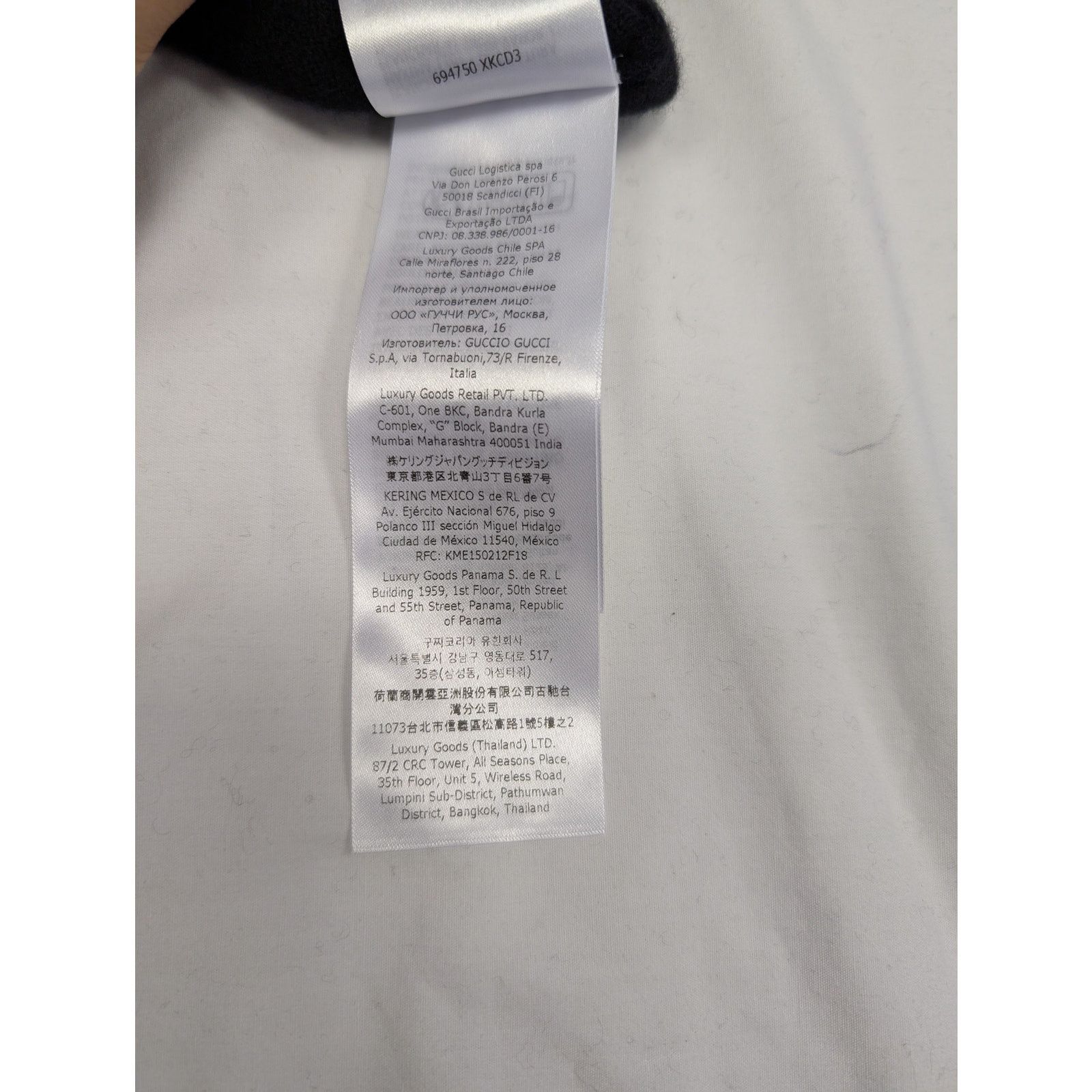 Gucci o1rshd1 100% Cashmere Cardigan Sweater With Logo in Black Size US S / EU 44-46 / 1 - 16 Thumbnail