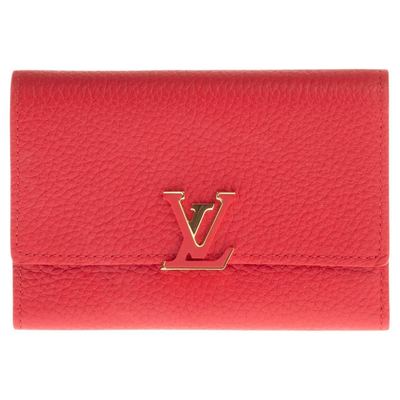 Brand New LV Capucines Compact Wallet in Red ecarlate Taurillon leather at  1stDibs