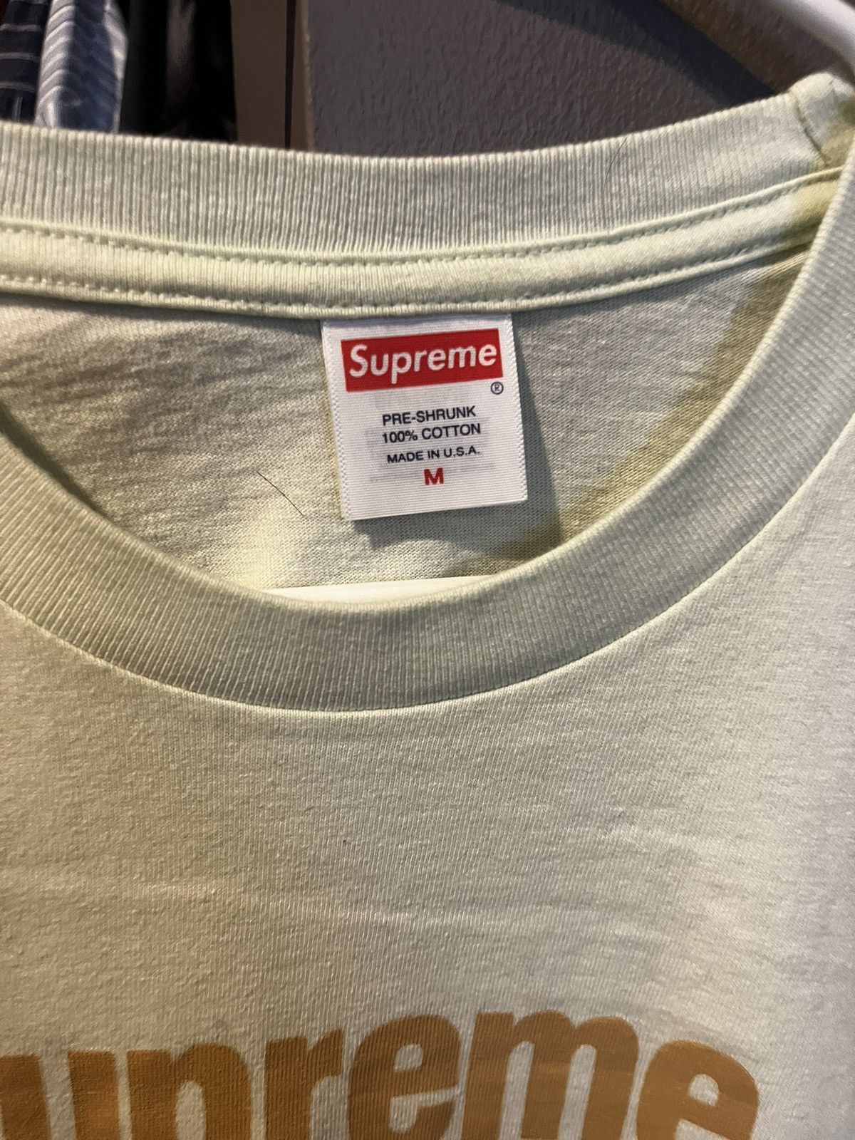 Supreme Supreme Kiss Tee Size US M / EU 48-50 / 2 - 3 Thumbnail