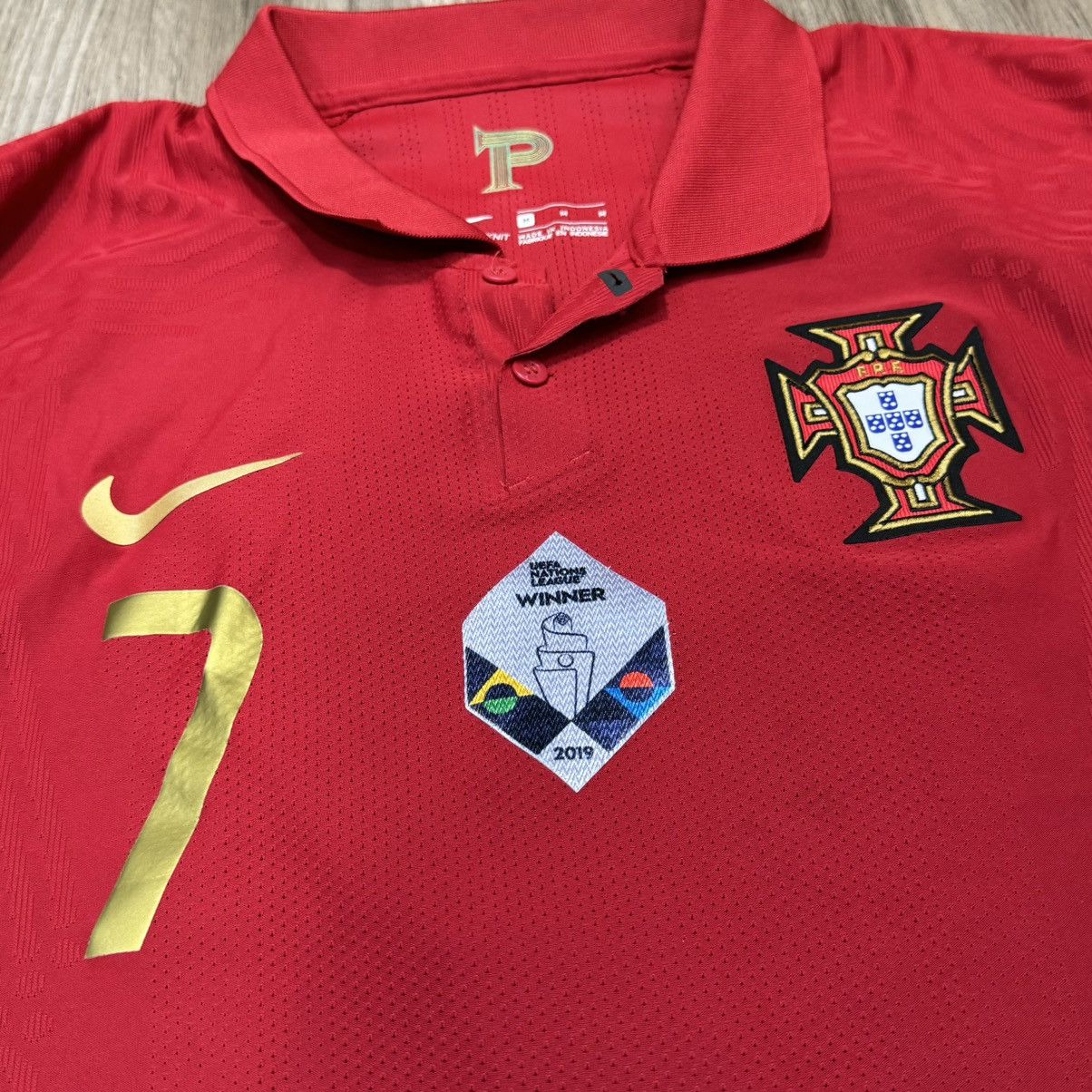 Nike Portugal 20/21 player issue home shirt #7 Ronaldo Size US M / EU 48-50 / 2 - 3 Thumbnail