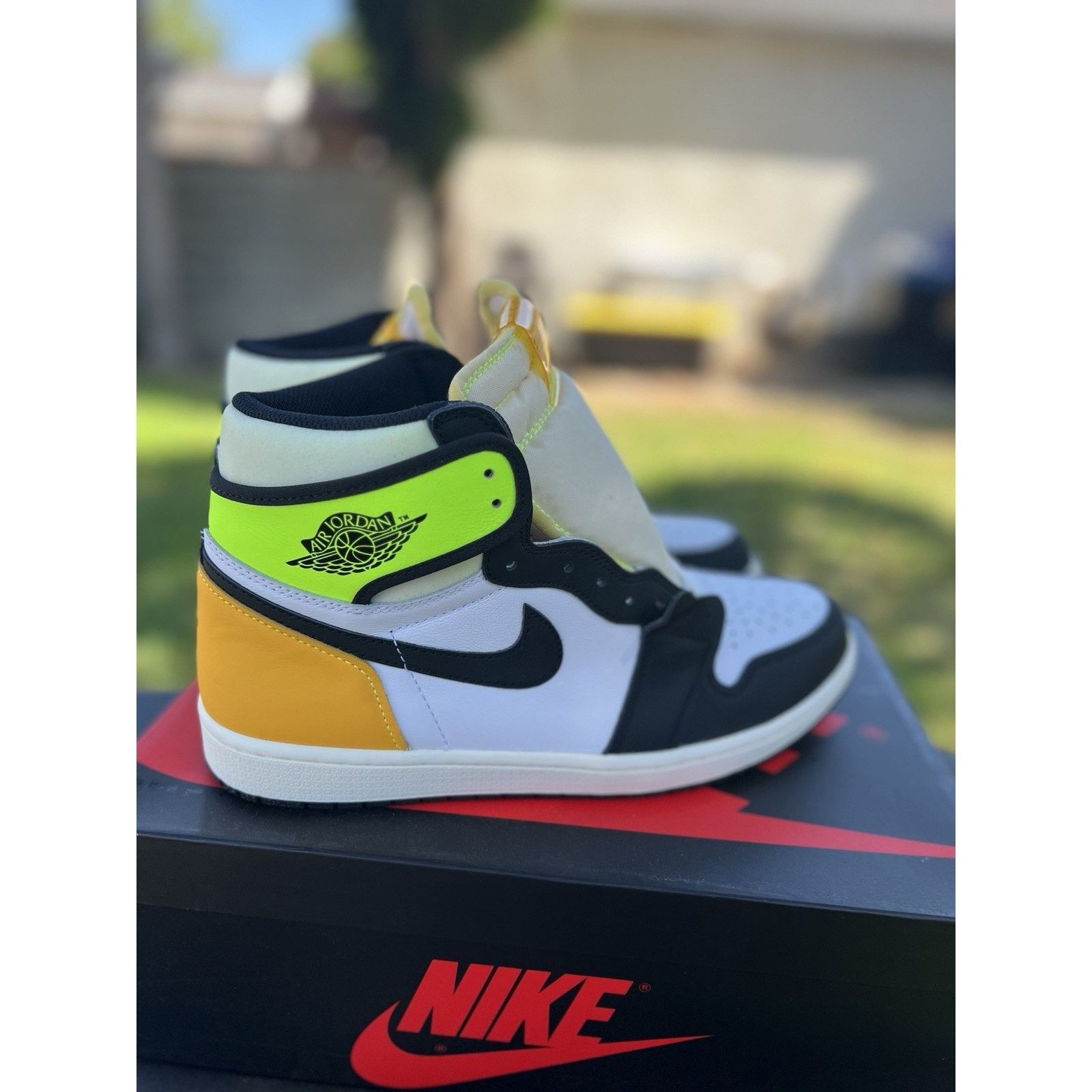 Nike Brand New Nike Air Jordan Retro 1 Volt Gold 2021 Size US 11 / EU 44 - 3 Thumbnail