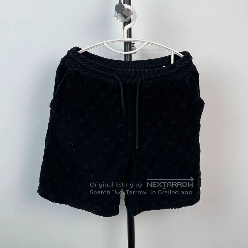 Louis Vuitton Louis Vuitton size s Black shorts Size US 28 / EU 44 - 1 Thumbnail