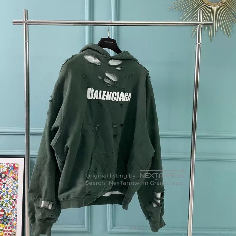 Balenciaga Balenciaga Olive green large destroyed logo hoodie Size US M / EU 48-50 / 2 - 1 Thumbnail