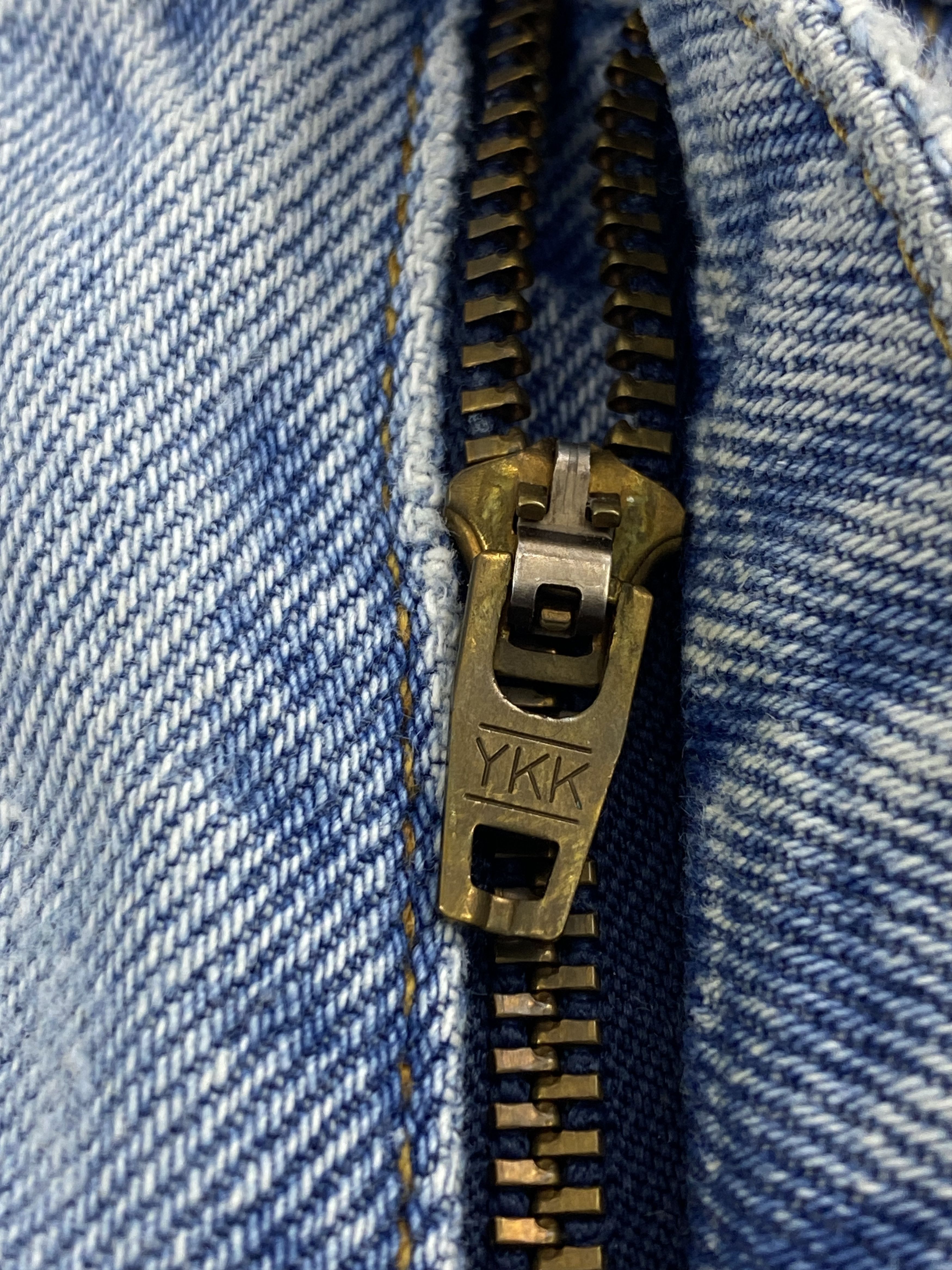 Levi's × Vintage Distressed Vintage 90s Levis 560 Light Wash Jeans DP2323 Size US 33 - 15 Thumbnail