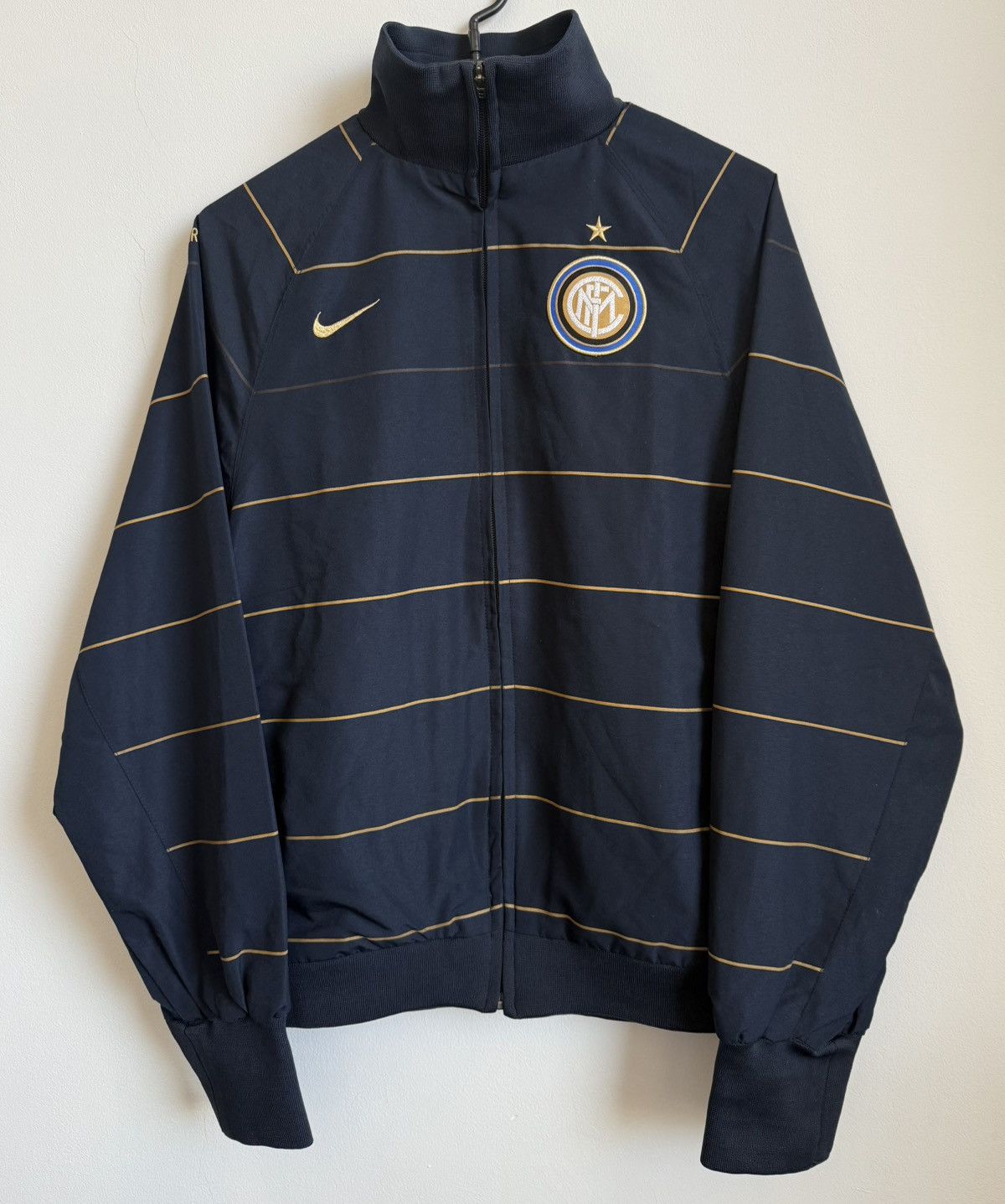 Nike Nike Inter Milan Navy Gold Track Jacket – Vintage Size US S / EU 44-46 / 1 - 1 Thumbnail