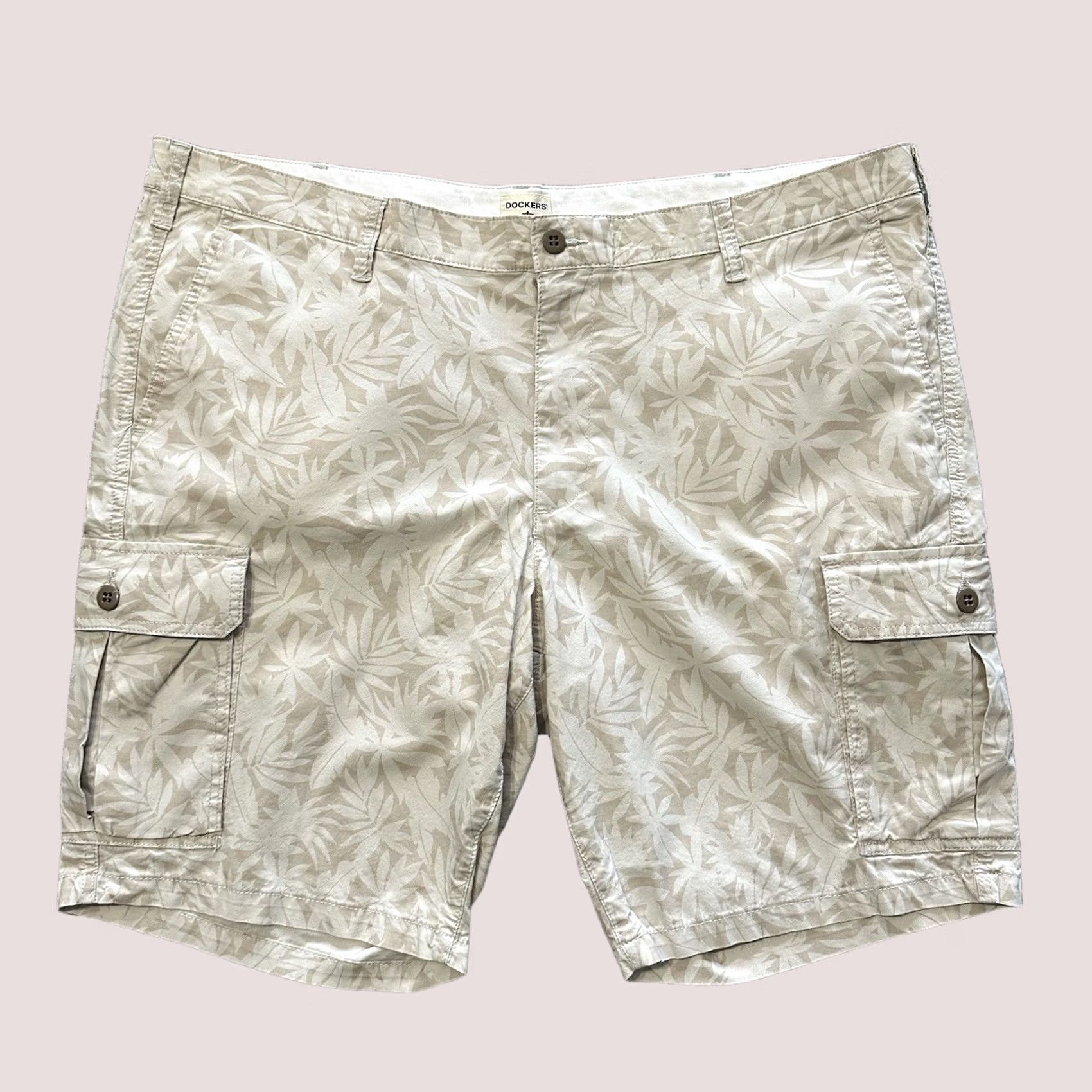Dockers DOCKERS Cargo Shorts Mens 44 Beige Floral Palm Print Flat Front 10” Cotton Size US 44 / EU 60 - 1 Thumbnail