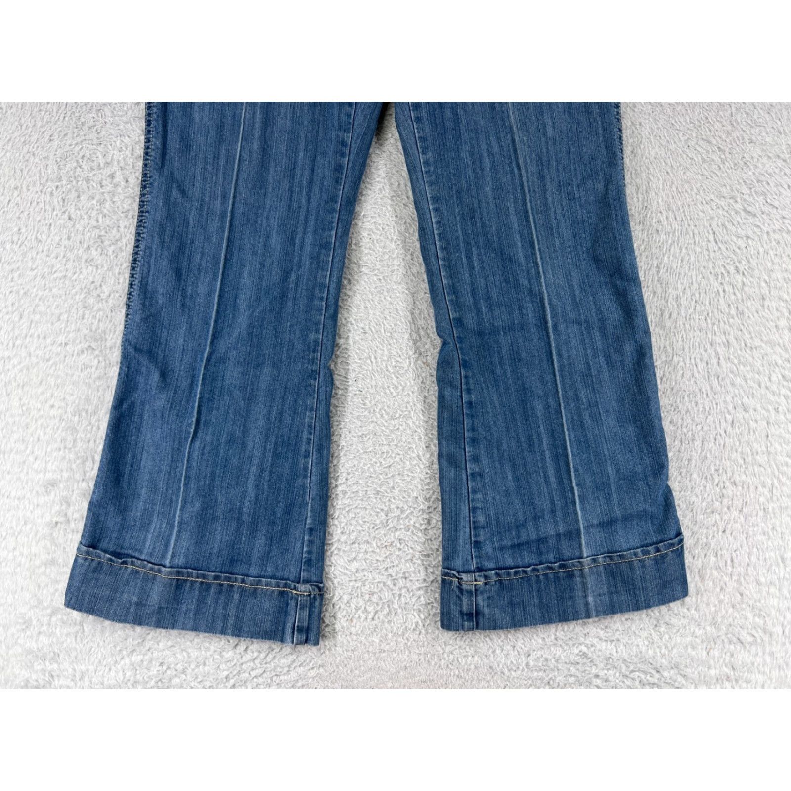Vintage Passports Jeans Womens 6 Blue Denim Flared Mid Rise 29in Inseam 5-Pocket Cotton Blend Jeans Size 28" / US 6 / IT 42 - 6 Thumbnail