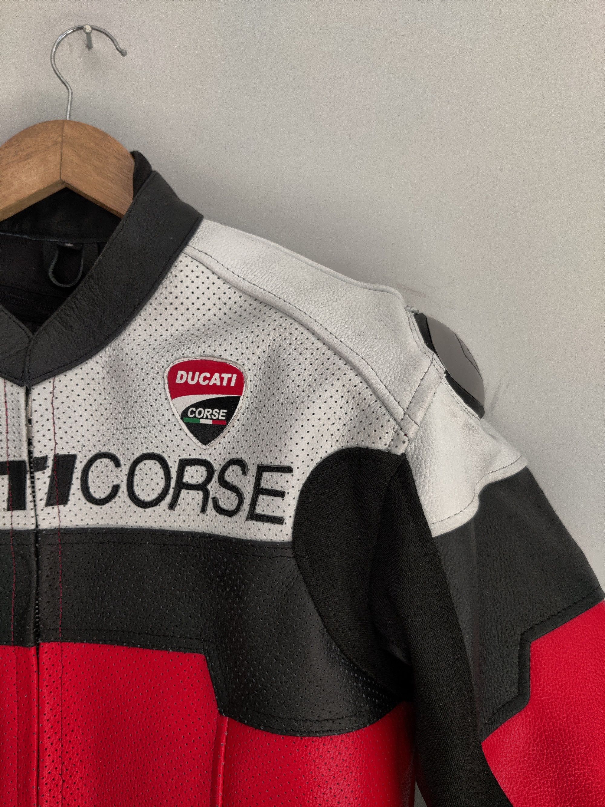 Ducati 💀🔥 DUCATI CORSE MOTORCYCLE LEATHER JACKET STREETWEAR Size US M / EU 48-50 / 2 - 7 Thumbnail