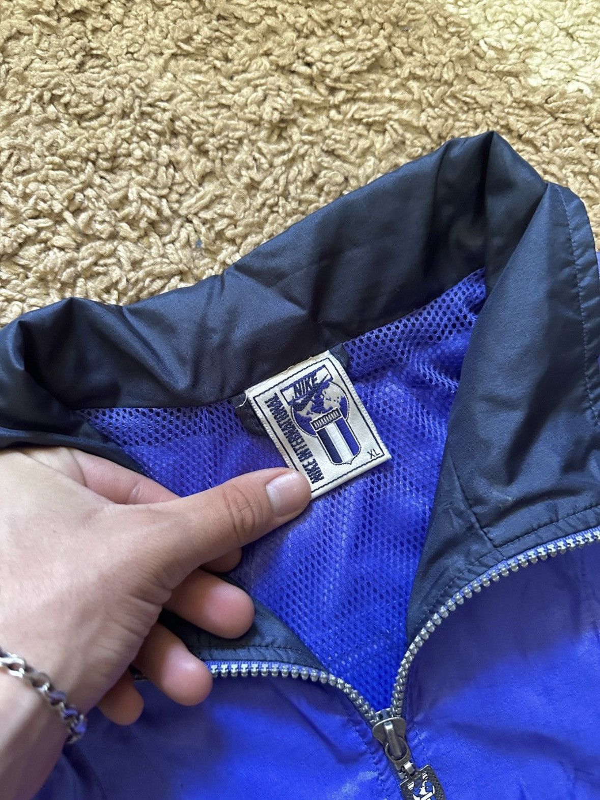 Nike × Vintage Nike International Streetwear Windbreaker jacket Size US XL / EU 56 / 4 - 4 Thumbnail