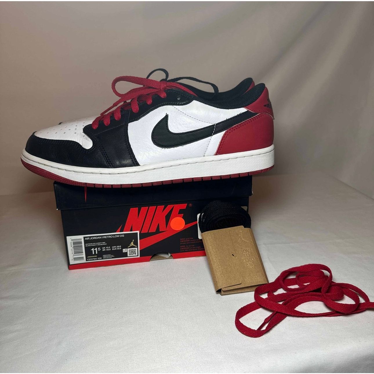 Jordan Brand × Nike Size 11.5 - Air Jordan 1 Retro Low OG Black Toe Men's Shoes Size US 11.5 / EU 44-45 - 8 Thumbnail