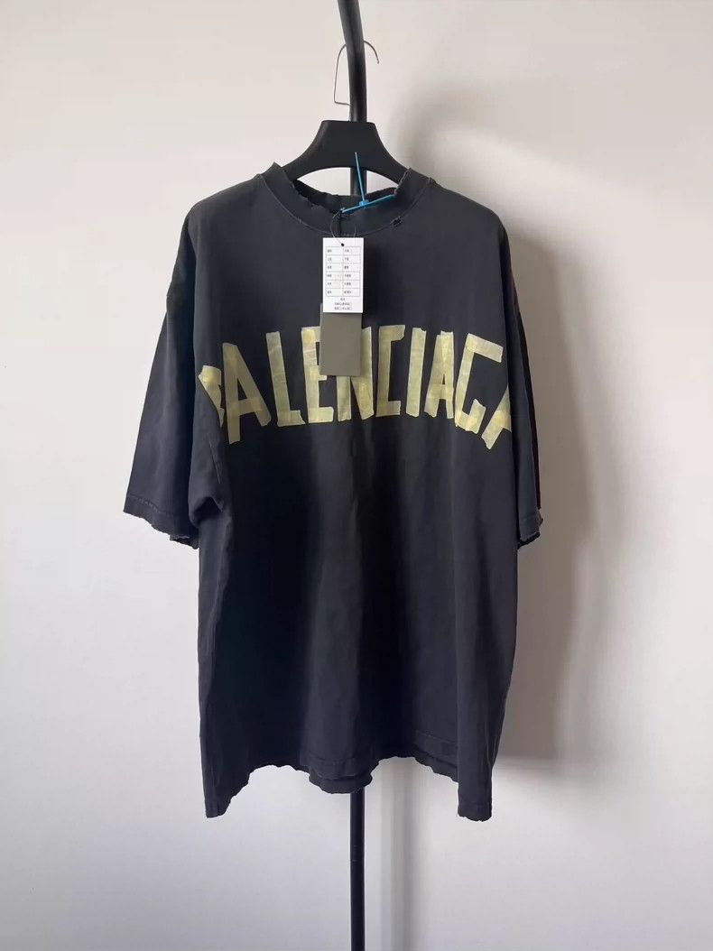 Balenciaga Balenciaga Tape Letter Logo Printed Jersey Crew Neck Loose Size US L / EU 52-54 / 3 - 1 Thumbnail
