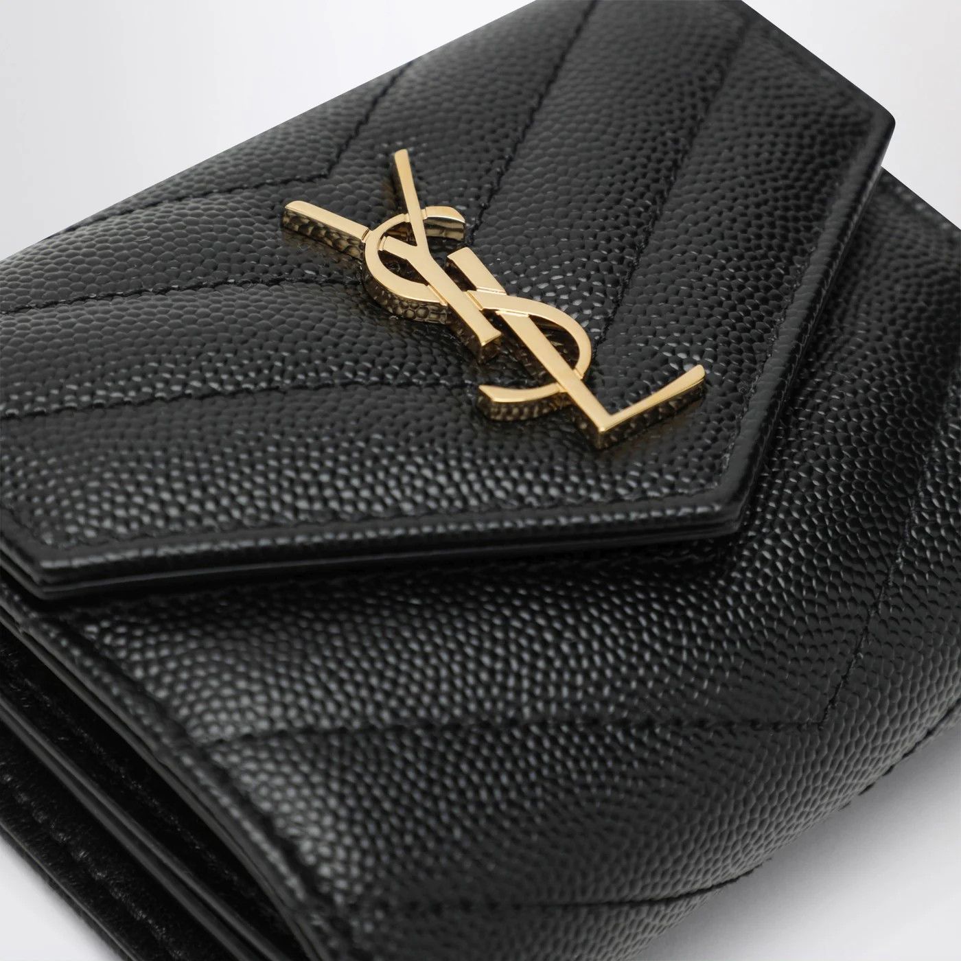 Saint Laurent Paris o1d2blof0526 Size: OS / Cassandre Matelassé Tri-fold Size ONE SIZE - 4 Thumbnail
