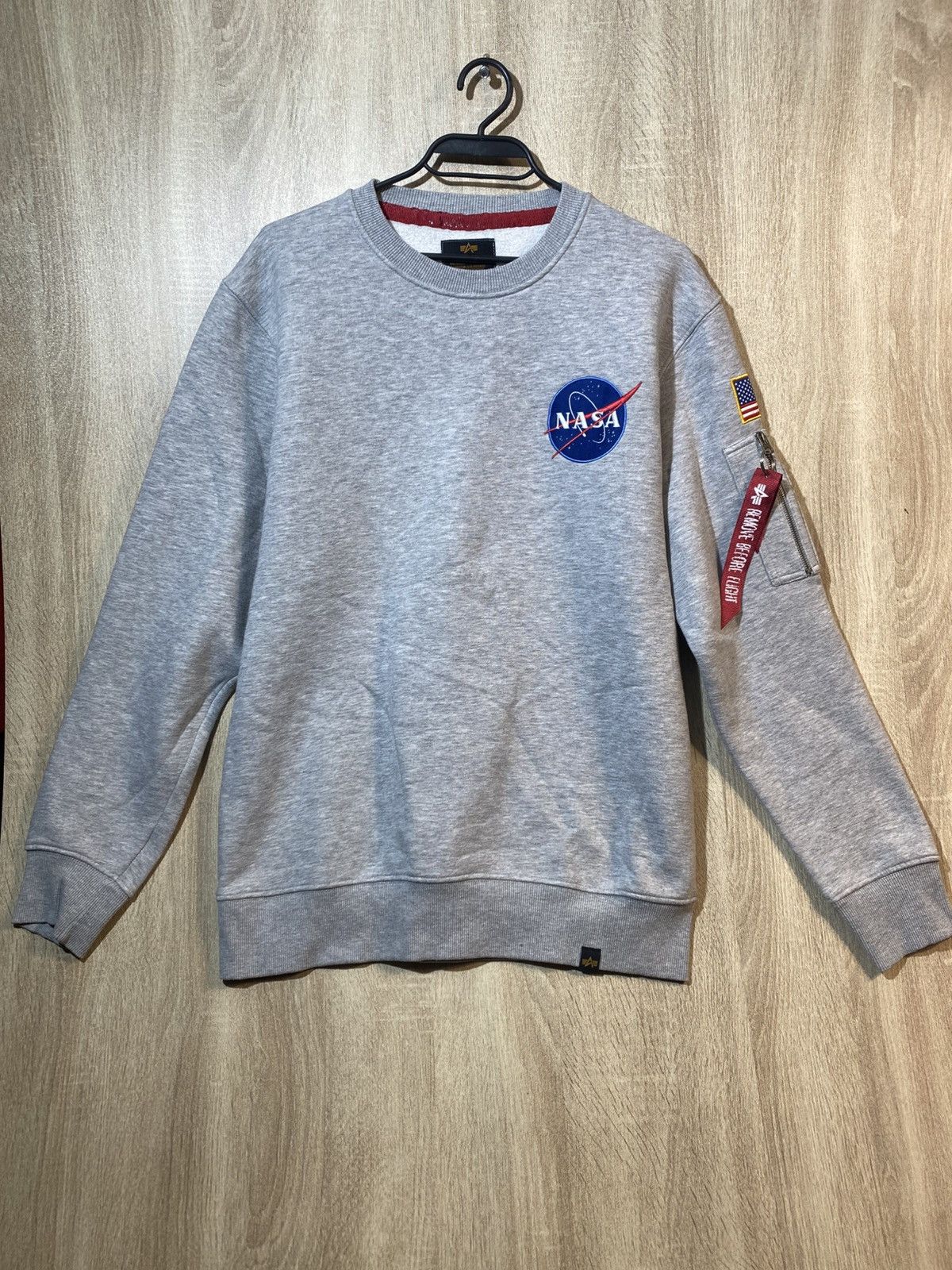Alpha Industries Alpha Industries mens grey cotton sweater size L Size US L / EU 52-54 / 3 - 1 Thumbnail