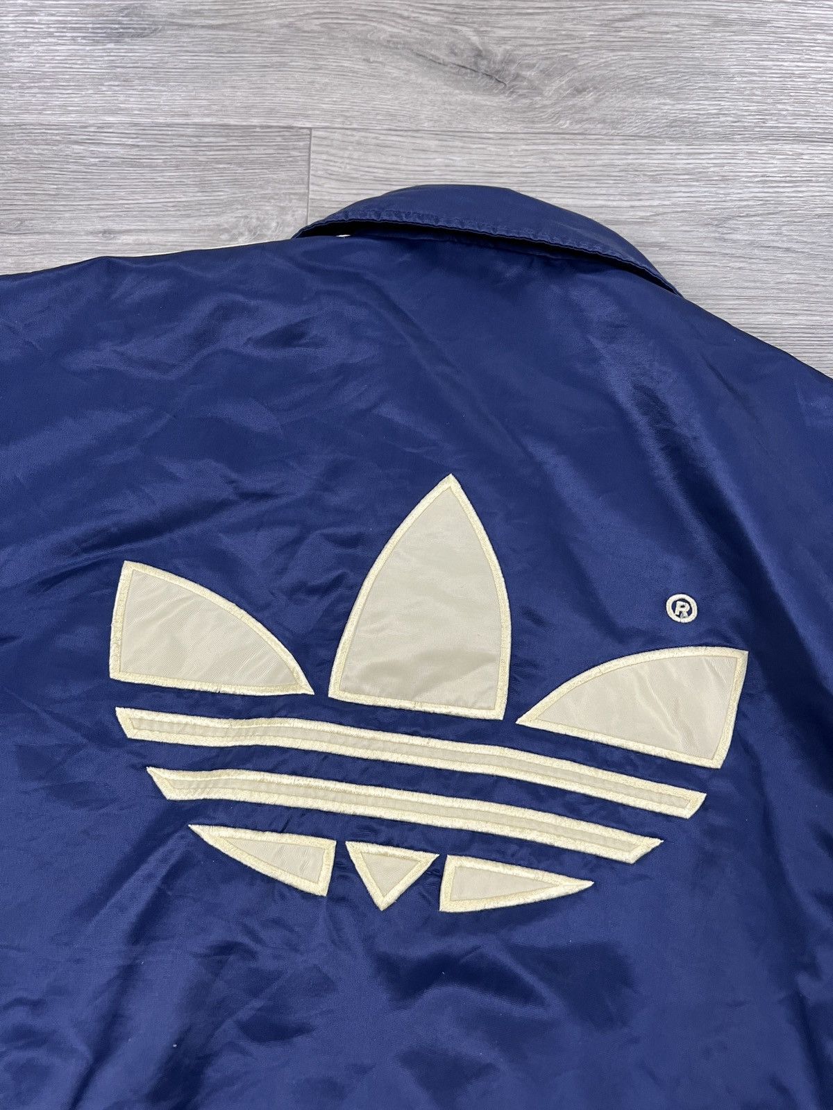 Adidas Rare Adidas vintage Bomber Jacket mens size S Size US S / EU 44-46 / 1 - 9 Thumbnail