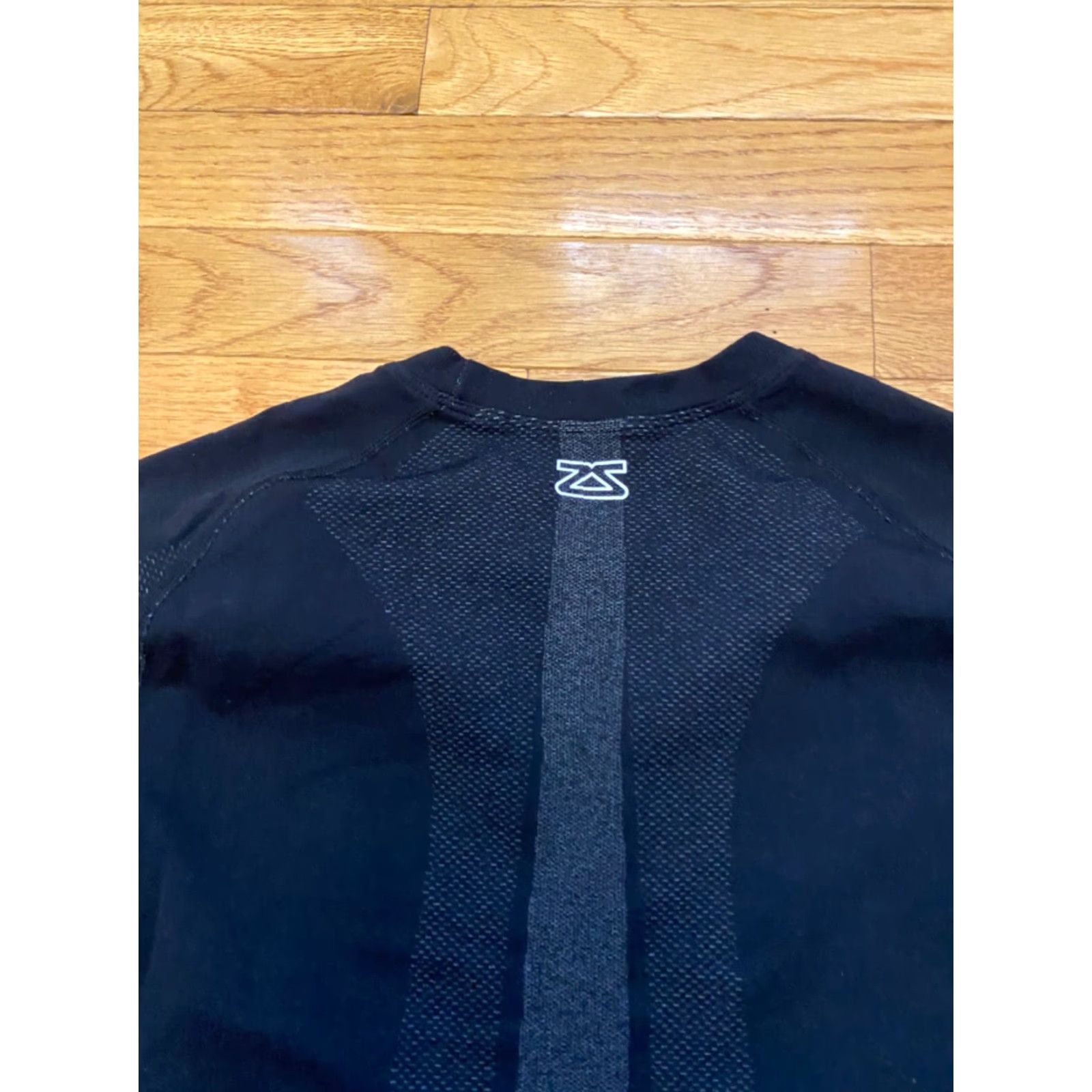 Vintage Zensah Mens Seamless Short Sleeve Running Shirt sz M Athletic Compression Shirt Size US M / EU 48-50 / 2 - 5 Thumbnail