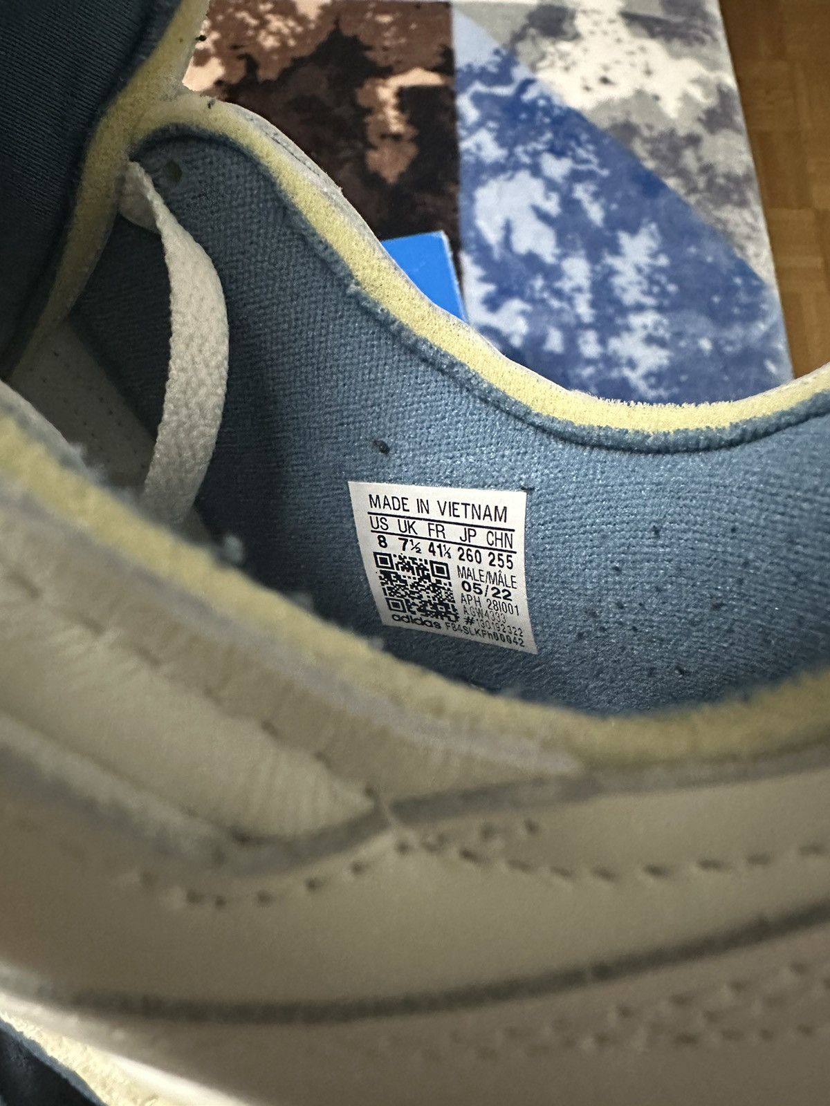 Adidas ADIDAS ORIGINALS BLUE STRIPES FORUMS. Size US 8 / EU 41 - 11 Thumbnail