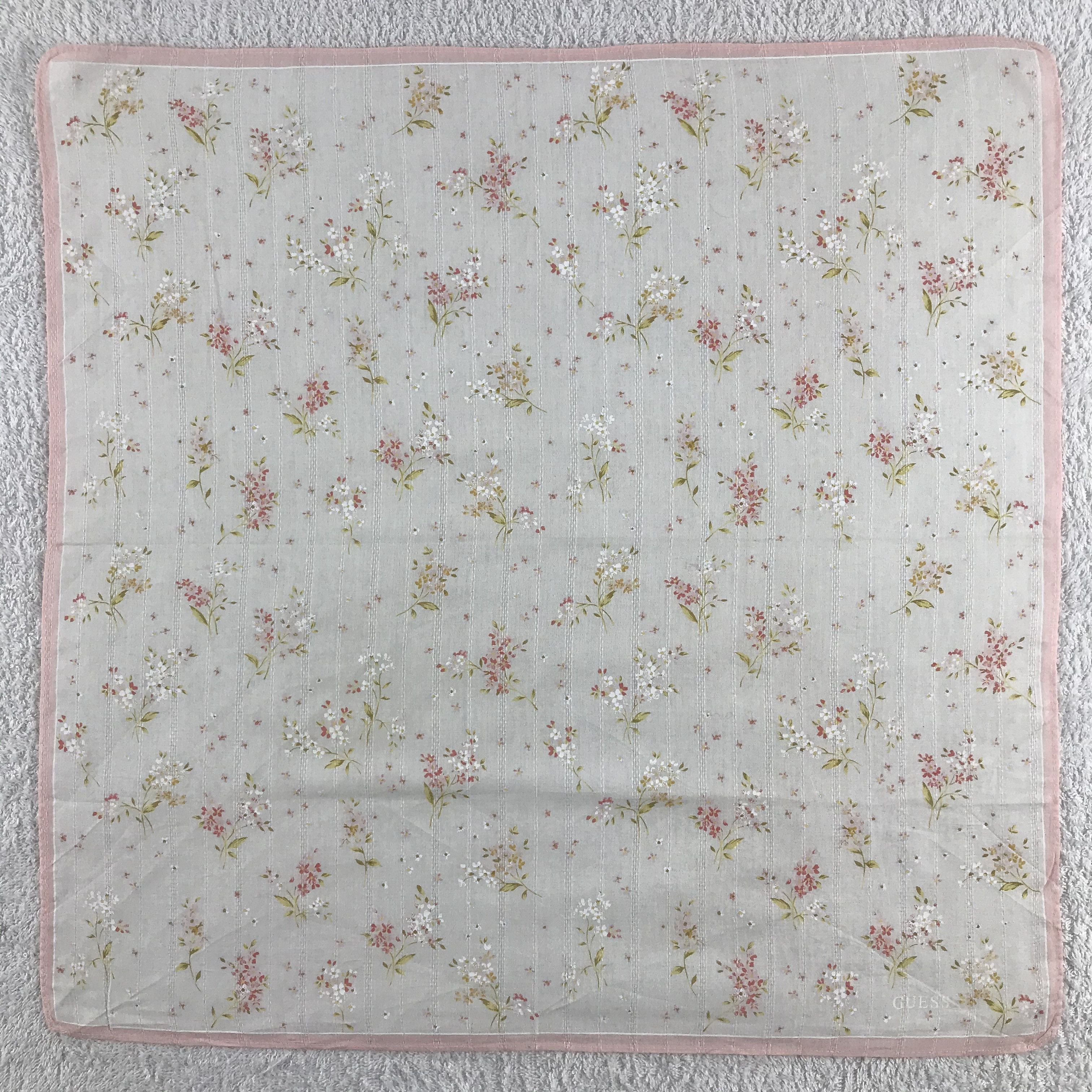 Guess × Vintage Guess Bandana / Handkerchief / Neckerchief - S114 Size ONE SIZE - 1 Thumbnail