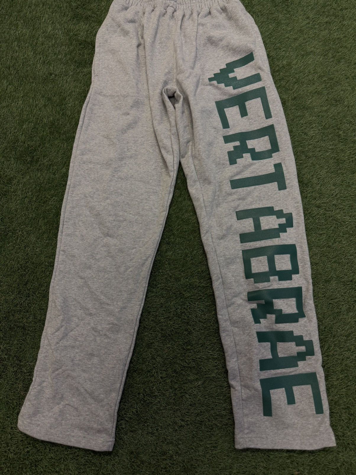 Vertabrae Vertabrae Sweatpants Grey/Green Size XXL (NEW) Size US 36 / EU 52 - 4 Thumbnail