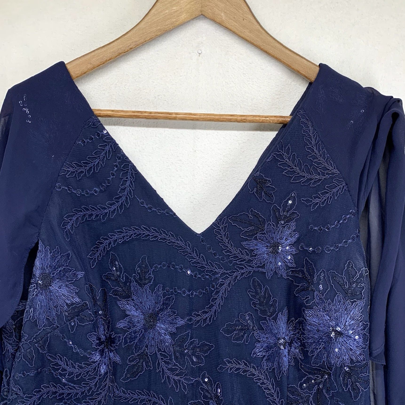 Vintage VINTAGE Brianna Women’s Dress 16 Long Formal Ball Gown Midnight Blue Floral Embroidered Rhinestone Lined Zipper Hand Wash Only Size XXL / US 16-18 / IT 52-54 - 3 Thumbnail