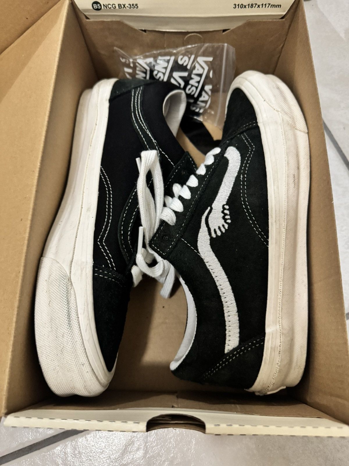 Other Notre x Vans - Old Skool Size US 7 / EU 40 - 1 Thumbnail