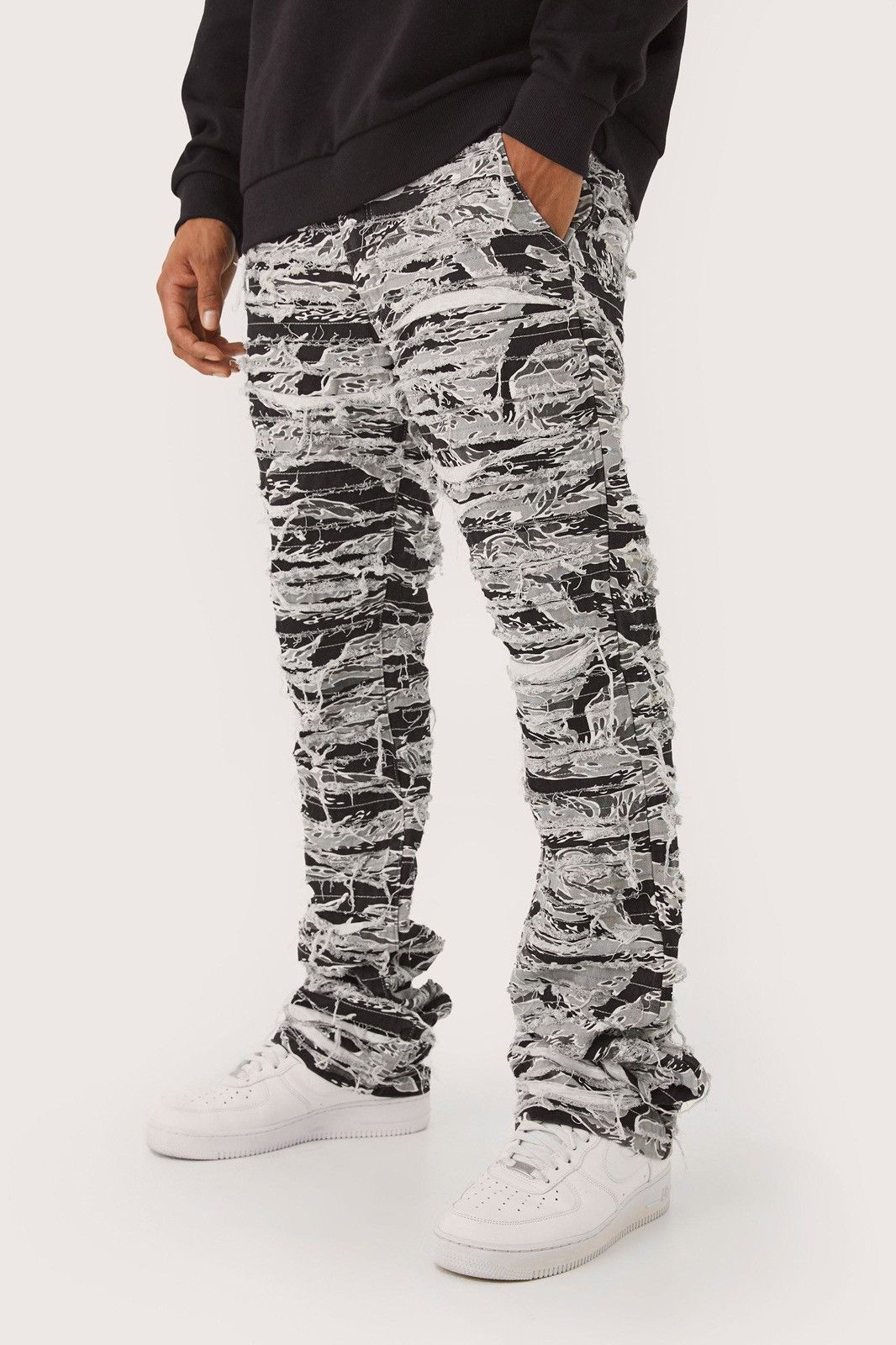 Boohoo Boohoo Distressed Stacked Denim Pants Camo size 34 Size US 34 / EU 50 - 2 Thumbnail
