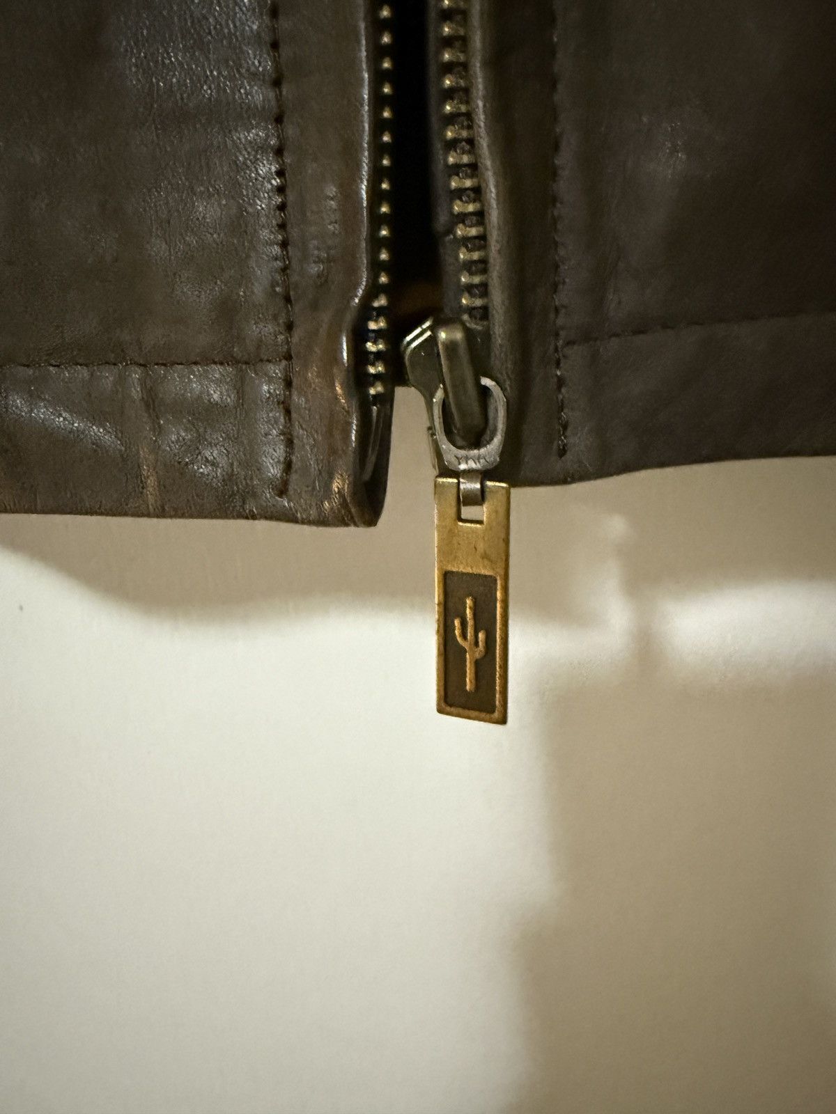 Vintage Mens Vintage CARDON brand Argentinian leather jkt- size M/L Size US L / EU 52-54 / 3 - 3 Thumbnail