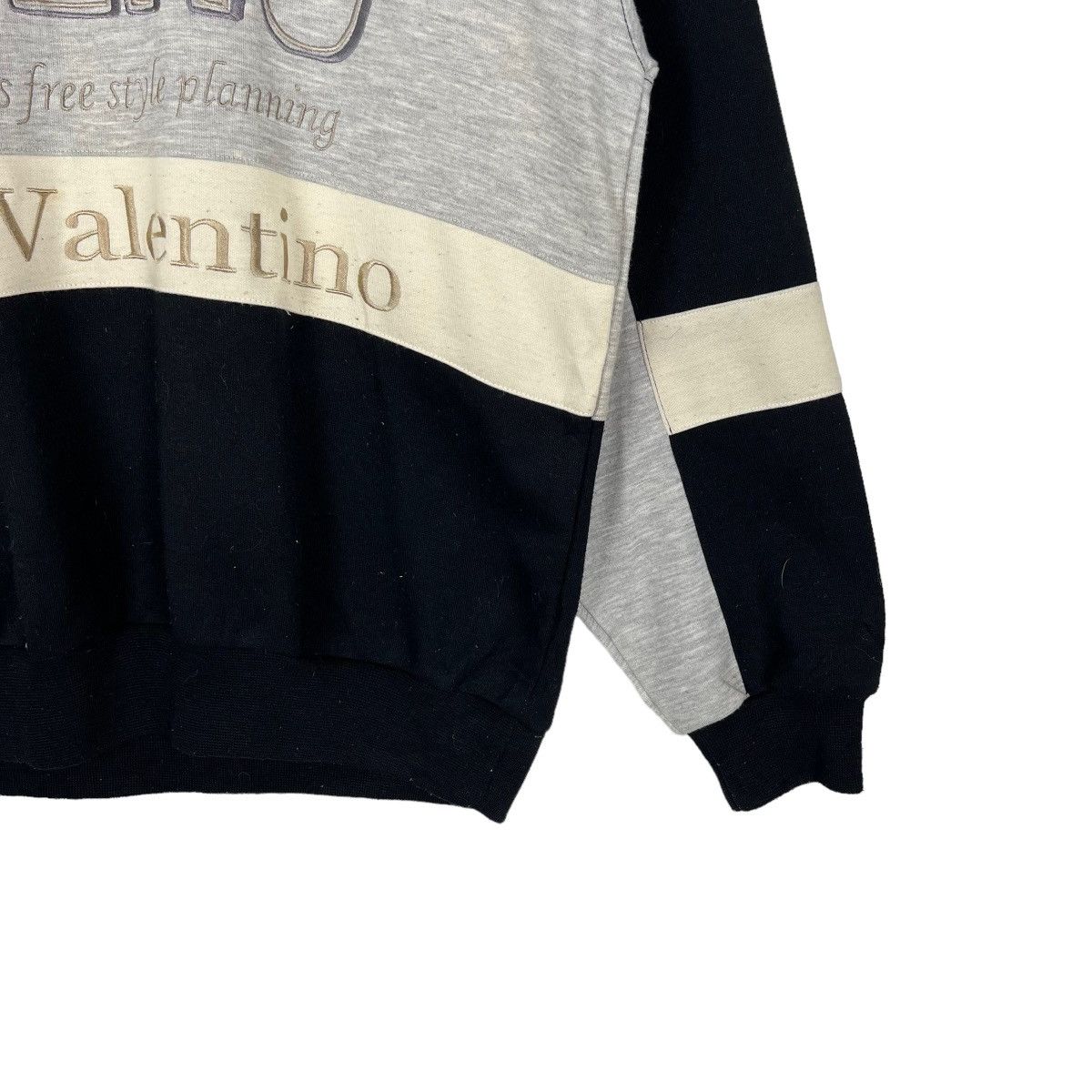 Japanese Brand 🔥 CALRO VALENTINO EMBROIDERY BIG LOGO SWEAT JUMPER Size US L / EU 52-54 / 3 - 7 Thumbnail
