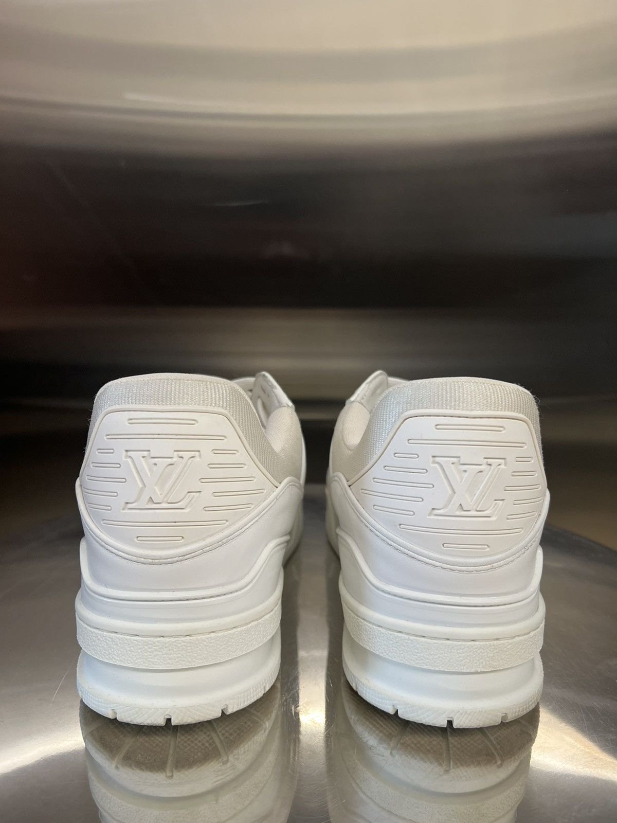 Louis Vuitton Louis Vuitton Size US 9 / EU 42 - 2 Thumbnail