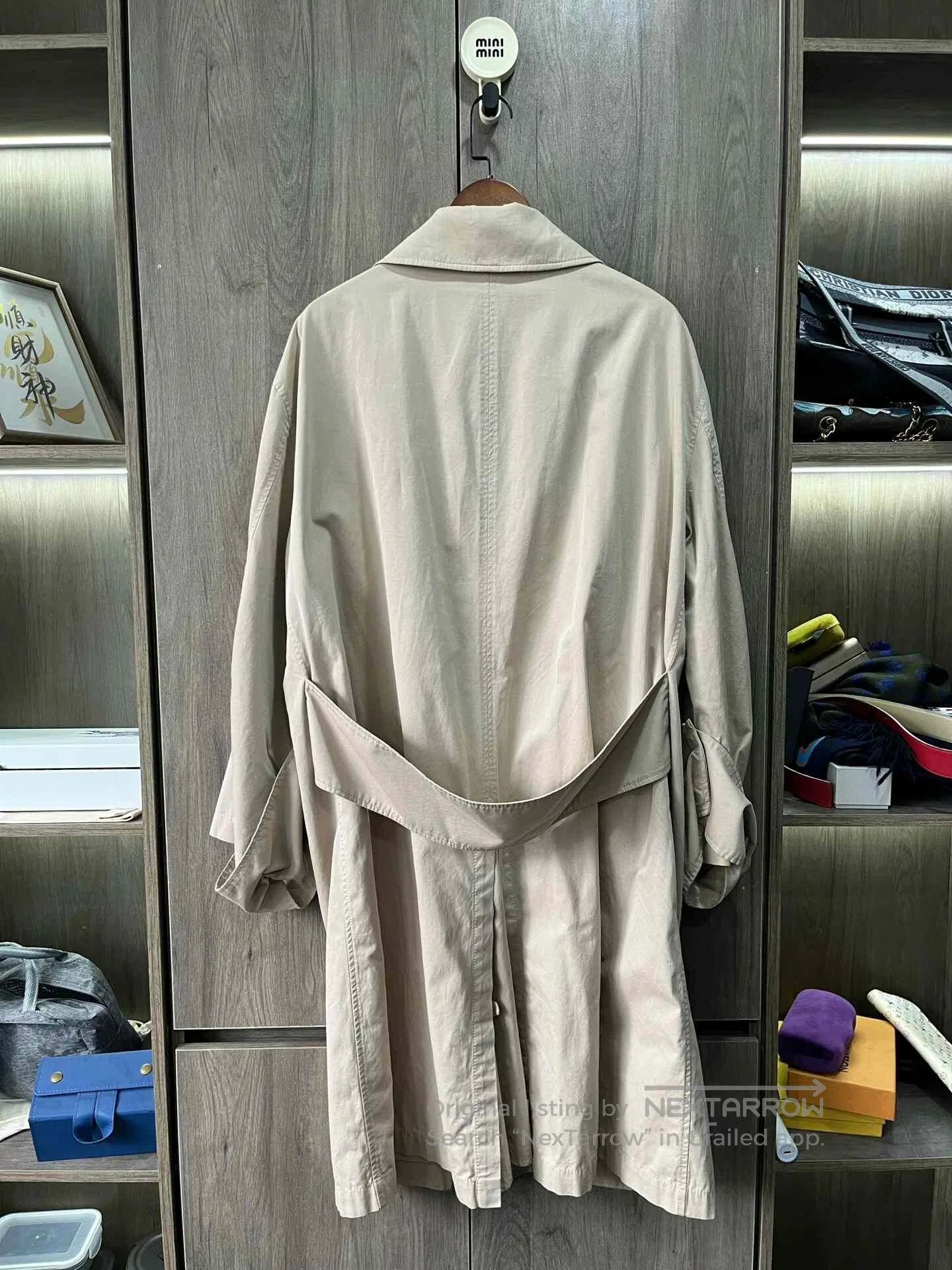 Burberry Burberry Classic Single-Breasted Trench Coat. Size US M / EU 48-50 / 2 - 2 Thumbnail