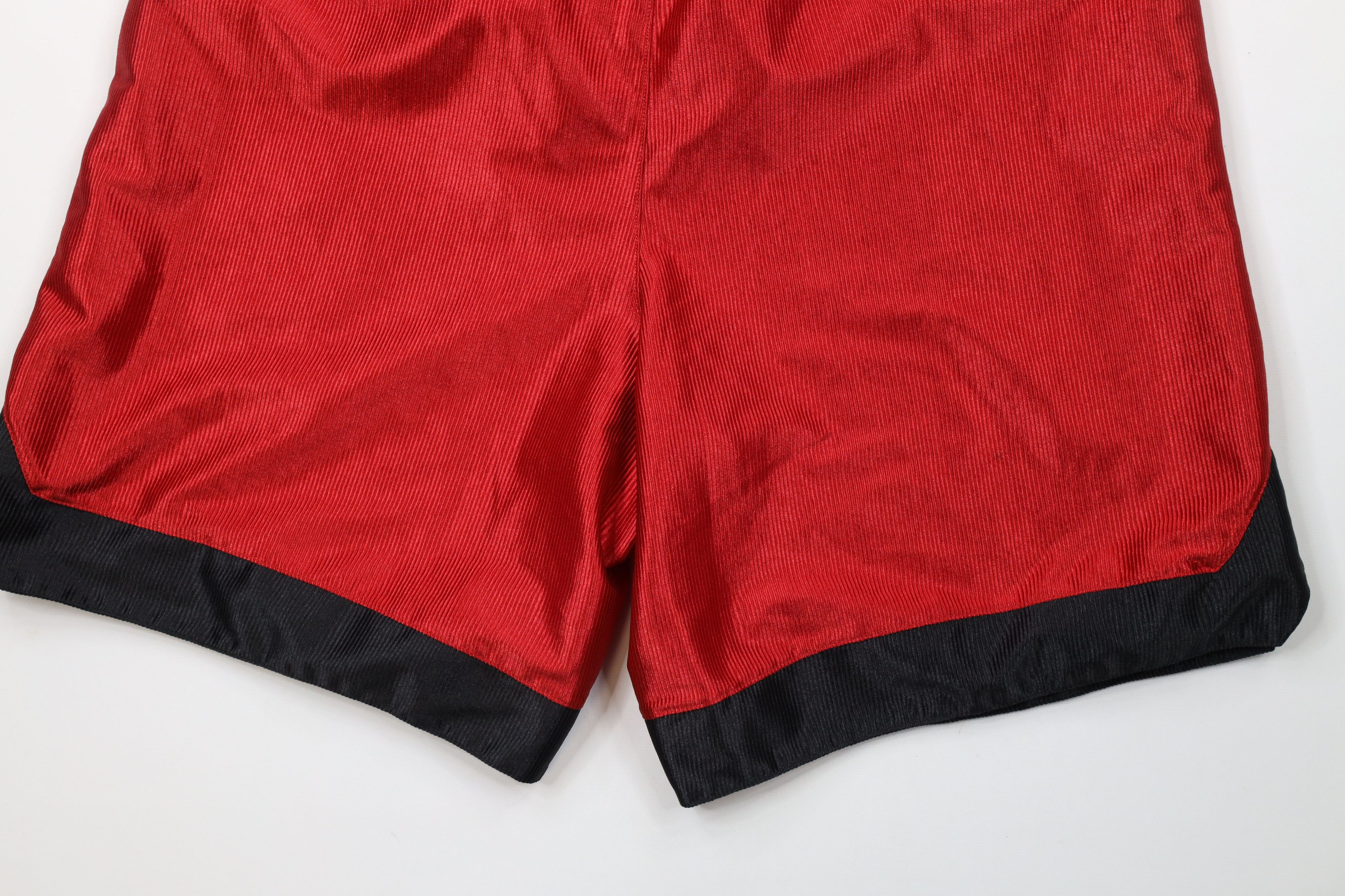 Nike × Vintage Vintage 90s Nike Swoosh Heavyweight Basketball Shorts Red Size US 34 / EU 50 - 10 Thumbnail