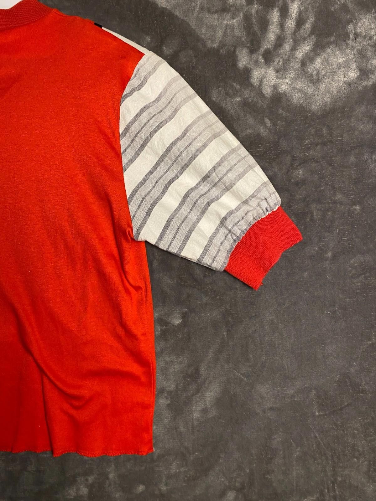 The Unbranded Brand 80s Women Red with Blk and Grey Abst Pattern Sweatshirt (B8) Size M / US 6-8 / IT 42-44 - 8 Thumbnail