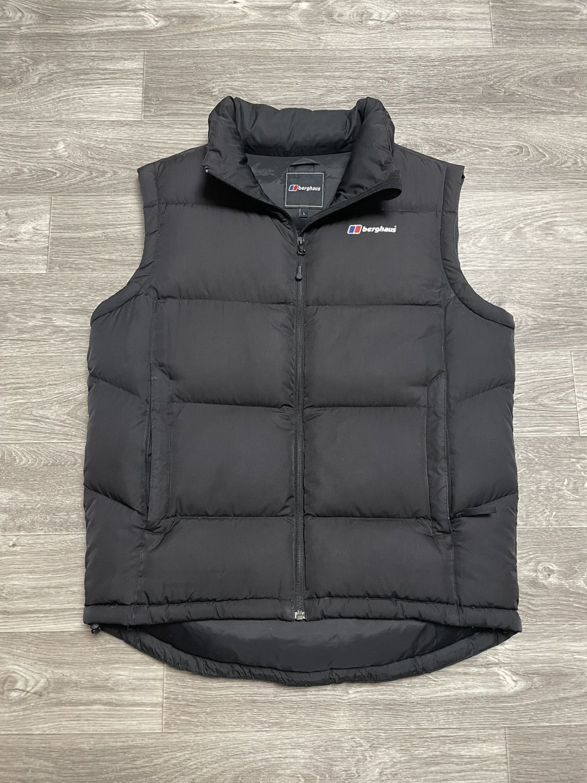 Berghaus Vintage Berghaus Down 500 Puffer Vest Winter Outdoor Size US L / EU 52-54 / 3 - 1 Thumbnail