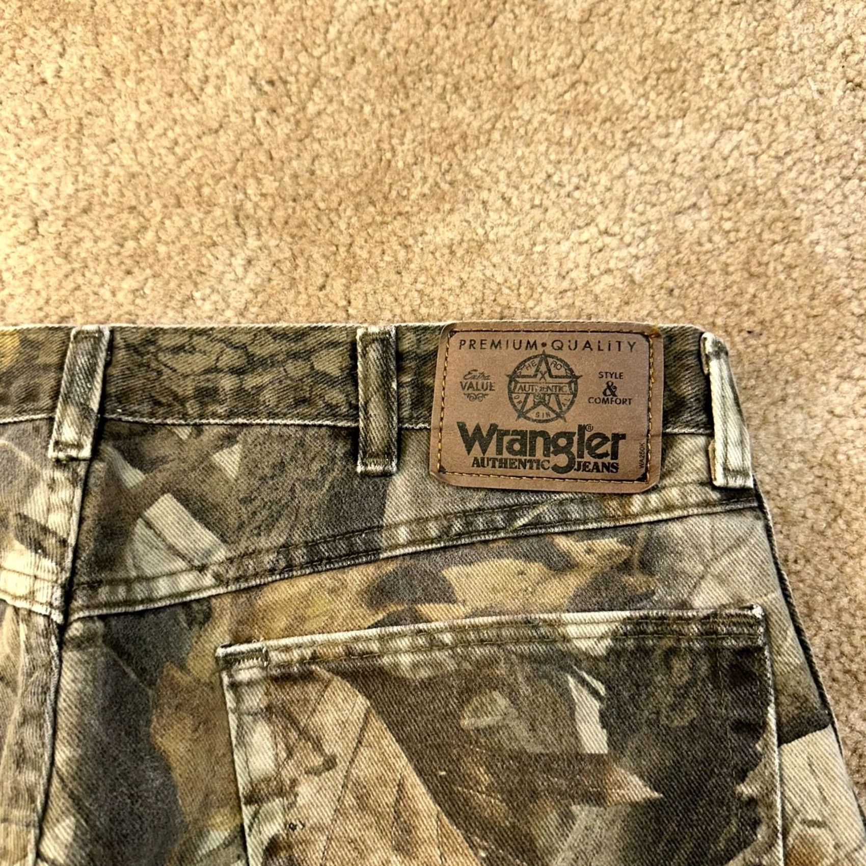 Wrangler VINTAGE Wrangler Jeans Men's 32x30 Realtree Hardwood Camouflage Shirt? Size US 32 / EU 48 - 7 Thumbnail