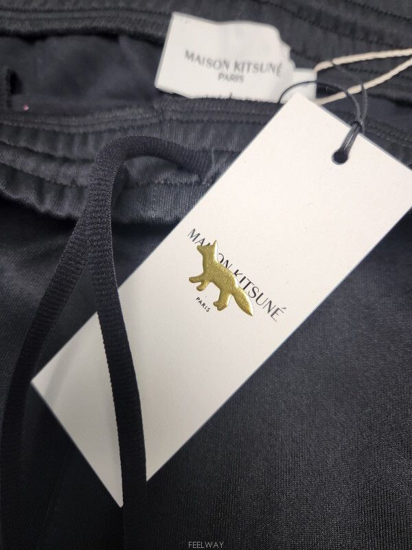 Maison Kitsune MAISON KITSUNE interlock jog pants Size US 32 / EU 48 - 6 Thumbnail