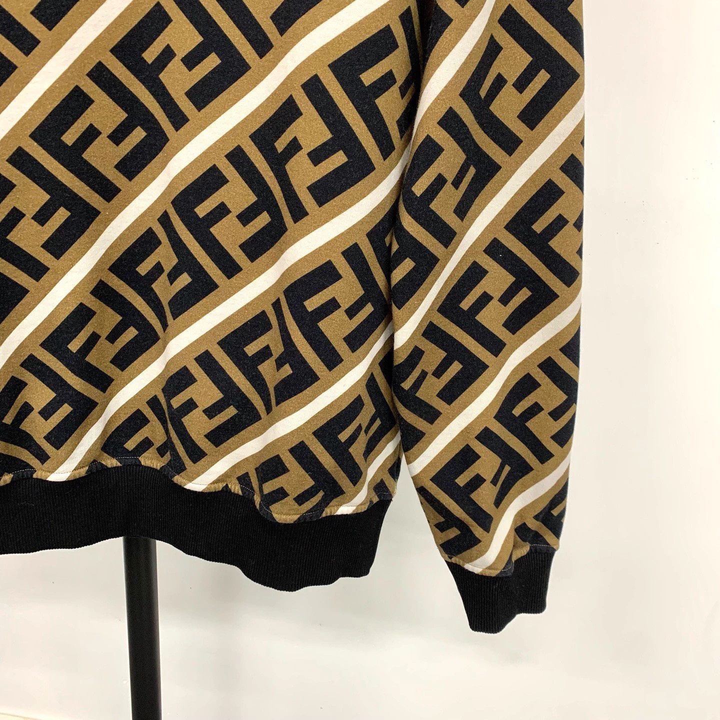 Fendi FENDI All-over Logo Crewneck Sweatshirt XL Size XL / US 12-14 / IT 48-50 - 5 Thumbnail