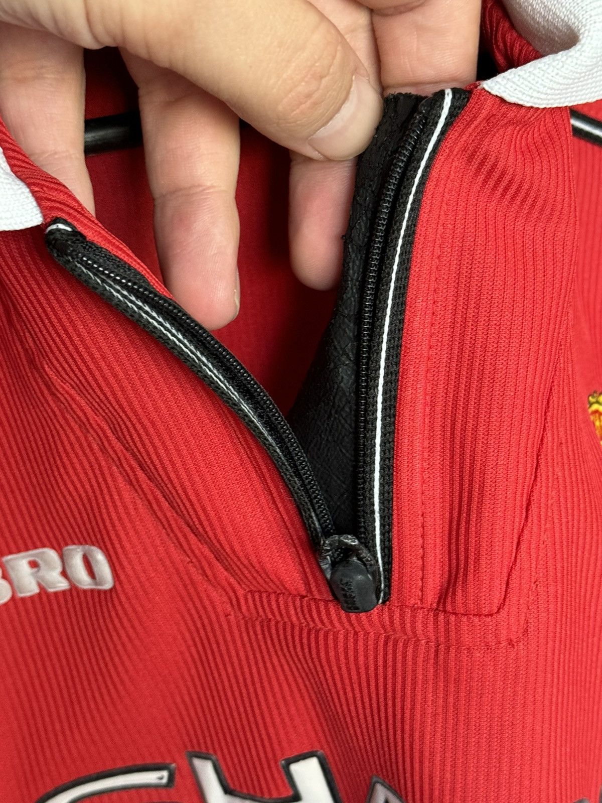 Umbro KIDS Manchester United 98/00 Home Football Jersey Shirt Size US XS / EU 42 / 0 - 5 Thumbnail