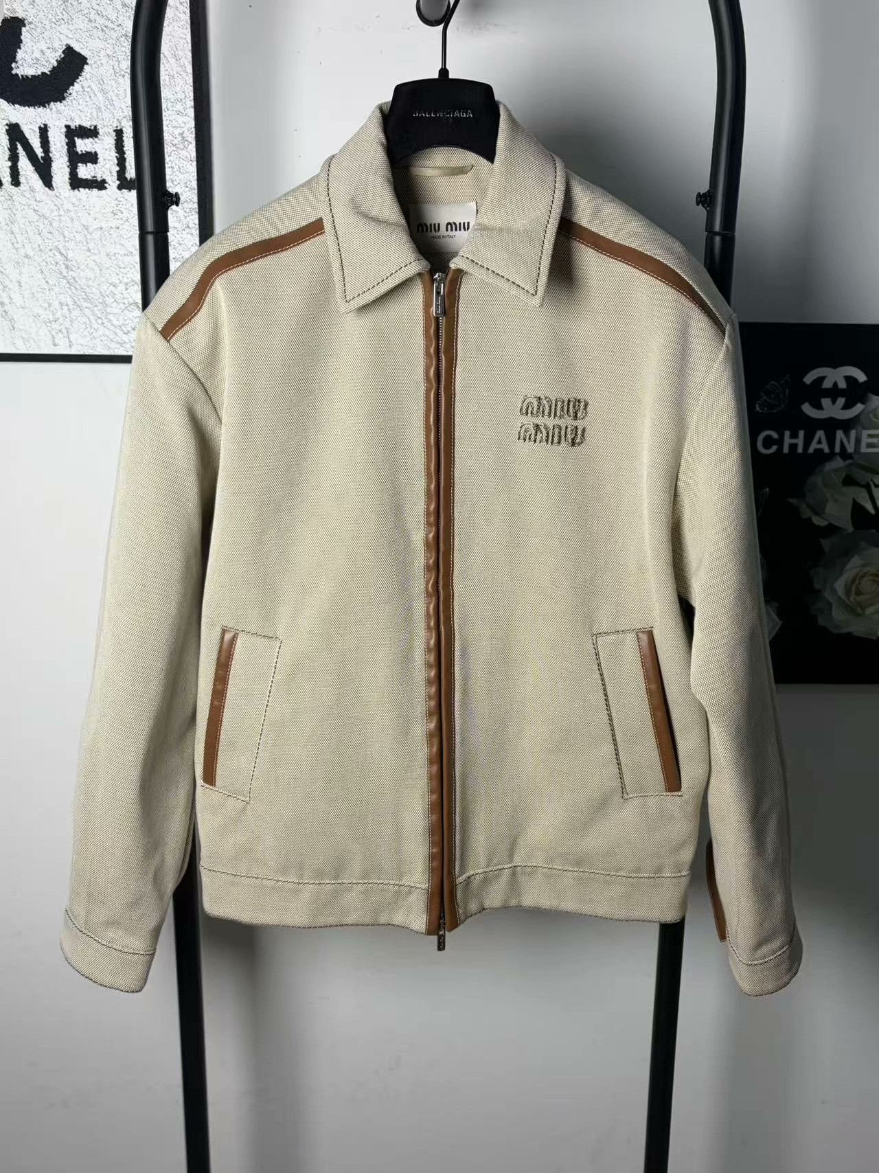 Miu Miu Miu Miu Retro White Jacket M Women Size M / US 6-8 / IT 42-44 - 1 Thumbnail