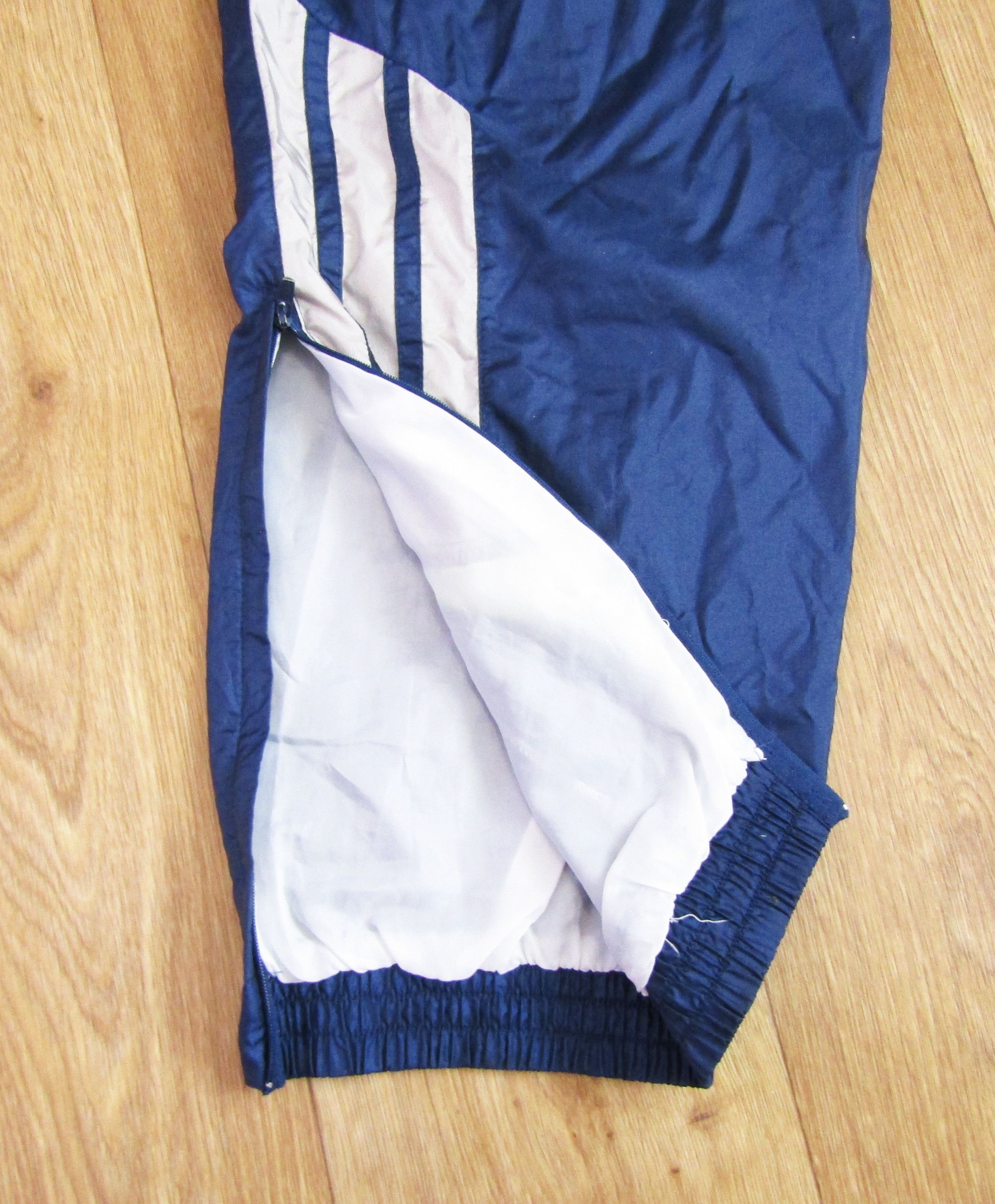 Adidas × Vintage Vintage Adidas sweatpants Size US 29 - 18 Thumbnail
